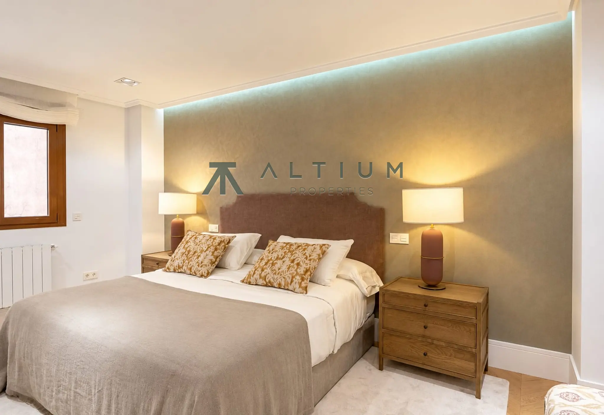 Tres suites, cocina flexible y dos plazas de garaje en Castellana
