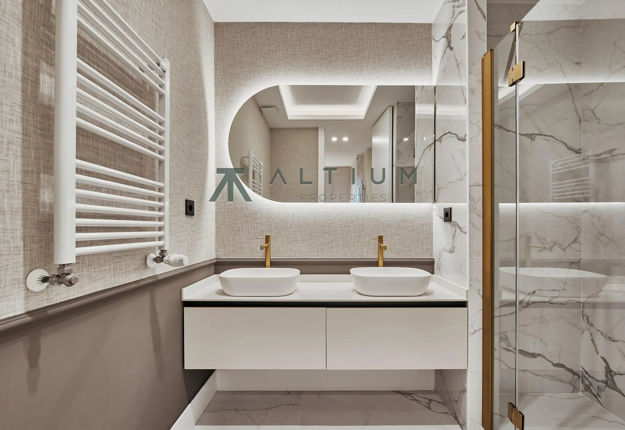 Tres suites en una casa pensada hacia dentro
