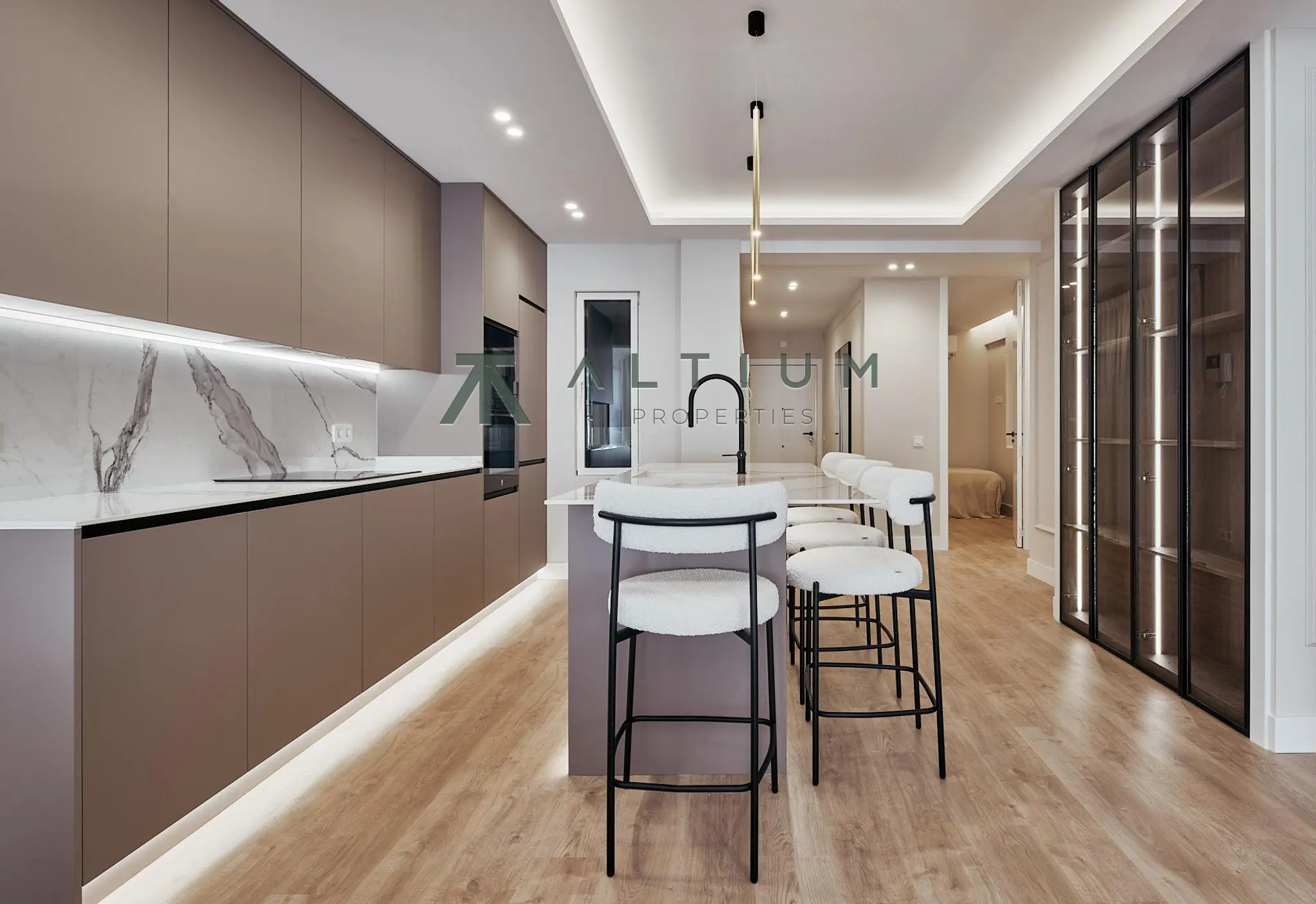 Balcones interiores y una distribución generosa