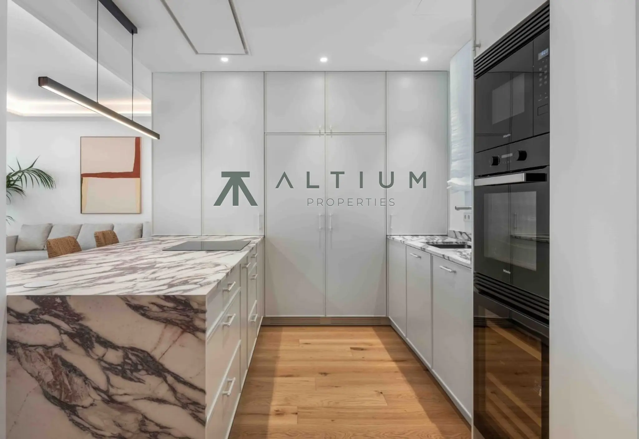 26 m² de terraza sobre los tejados de Recoletos