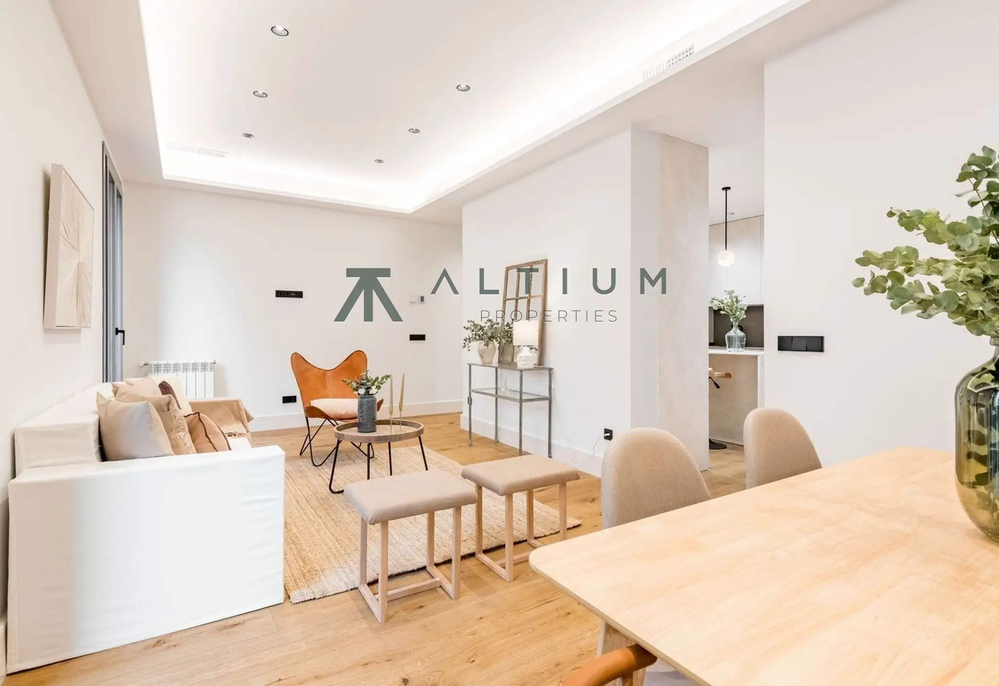 Interior en Ibiza — Pieza clásica de 101 m² a pasos del Retiro (4 de 19)