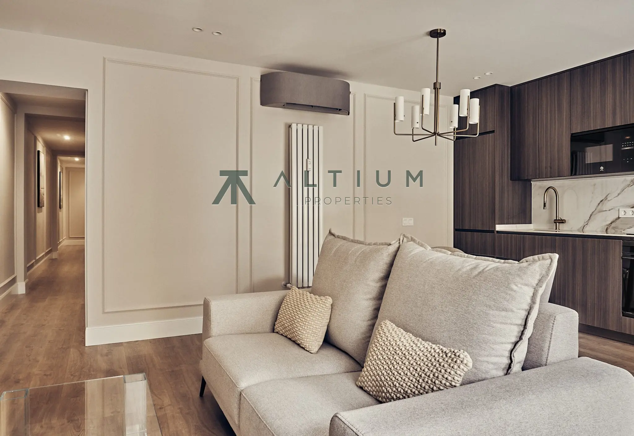 92 m² reformados con balcón en Lista