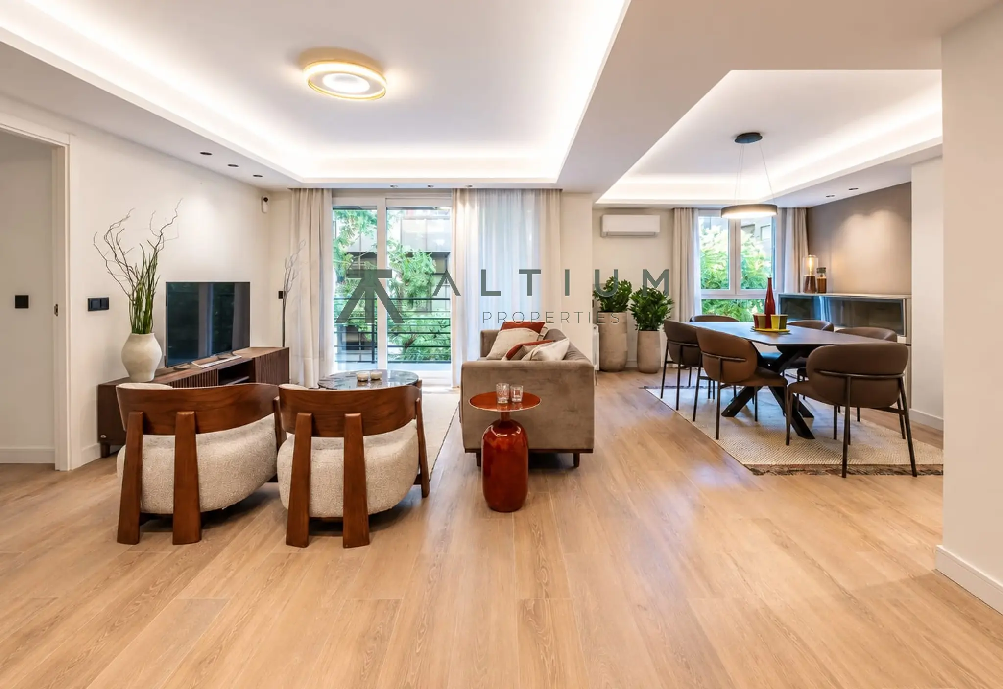 A fully exterior-facing home with a terrace in Goya