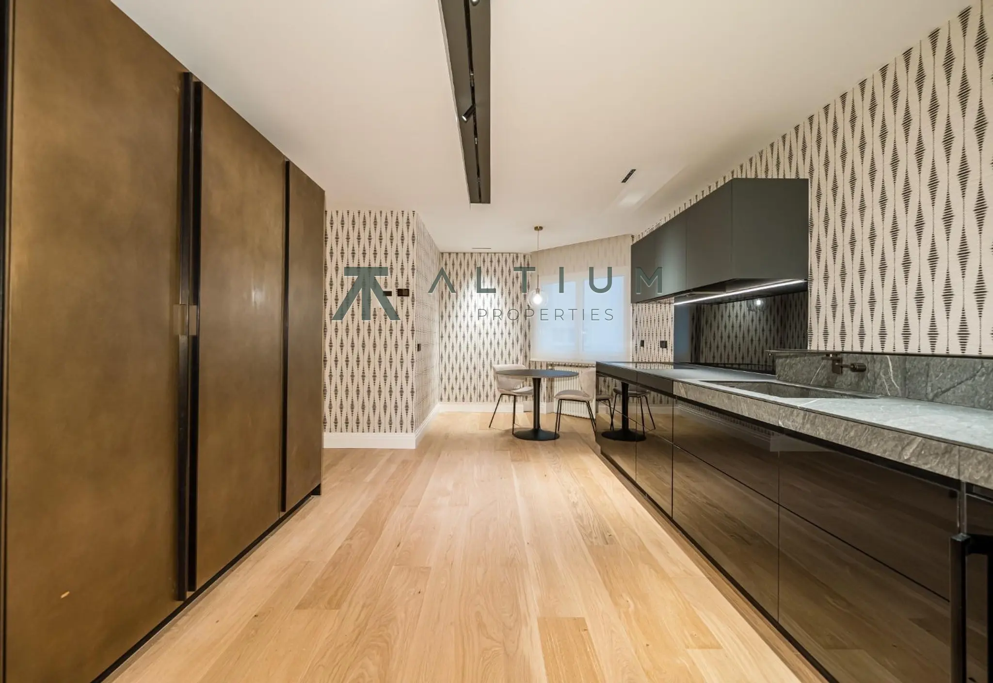 Tres suites, terraza y una cuarta estancia flexible en Almagro