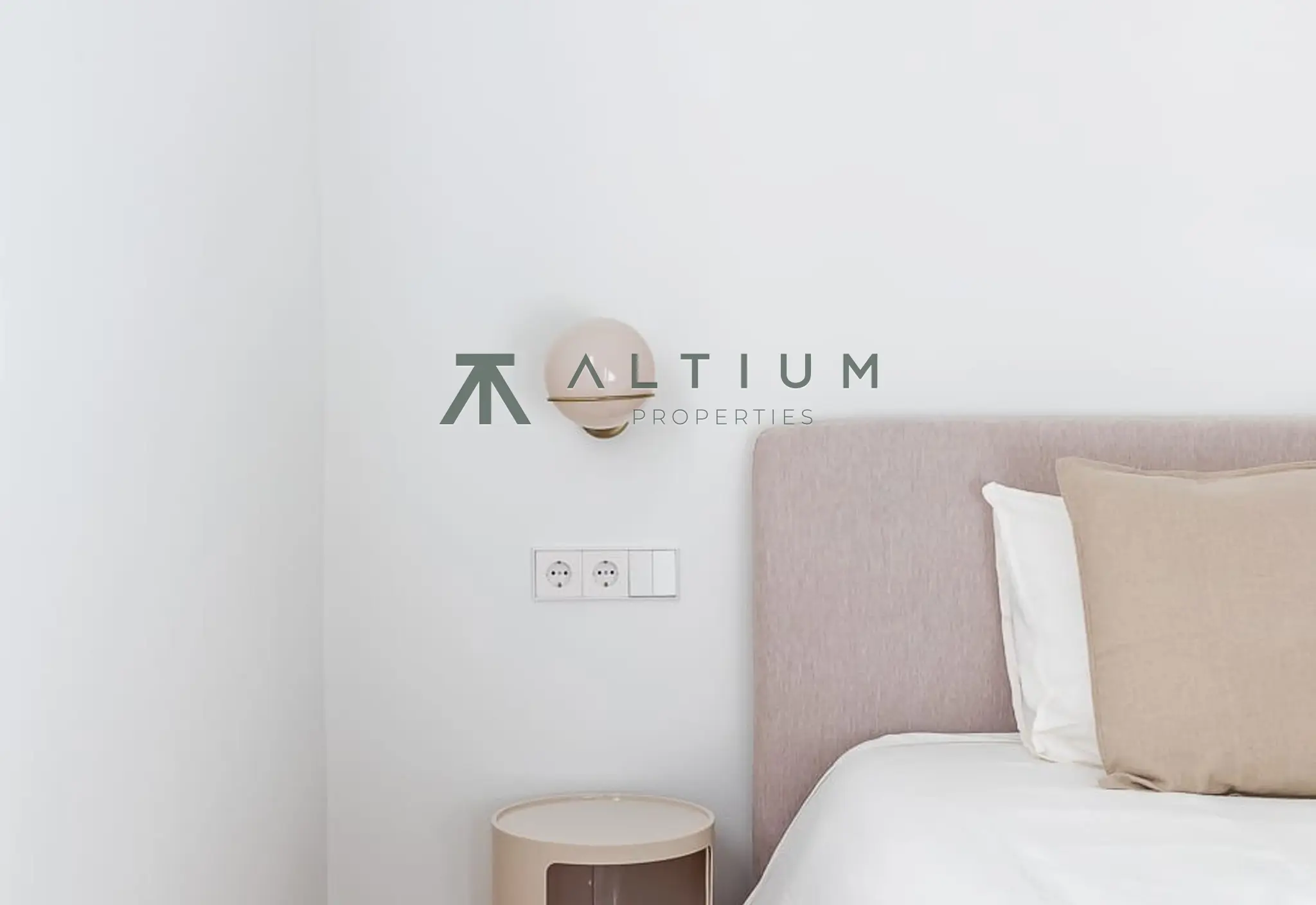 Interior en Malasaña — Amplitud y vida cultural en Universidad (24 de 49)