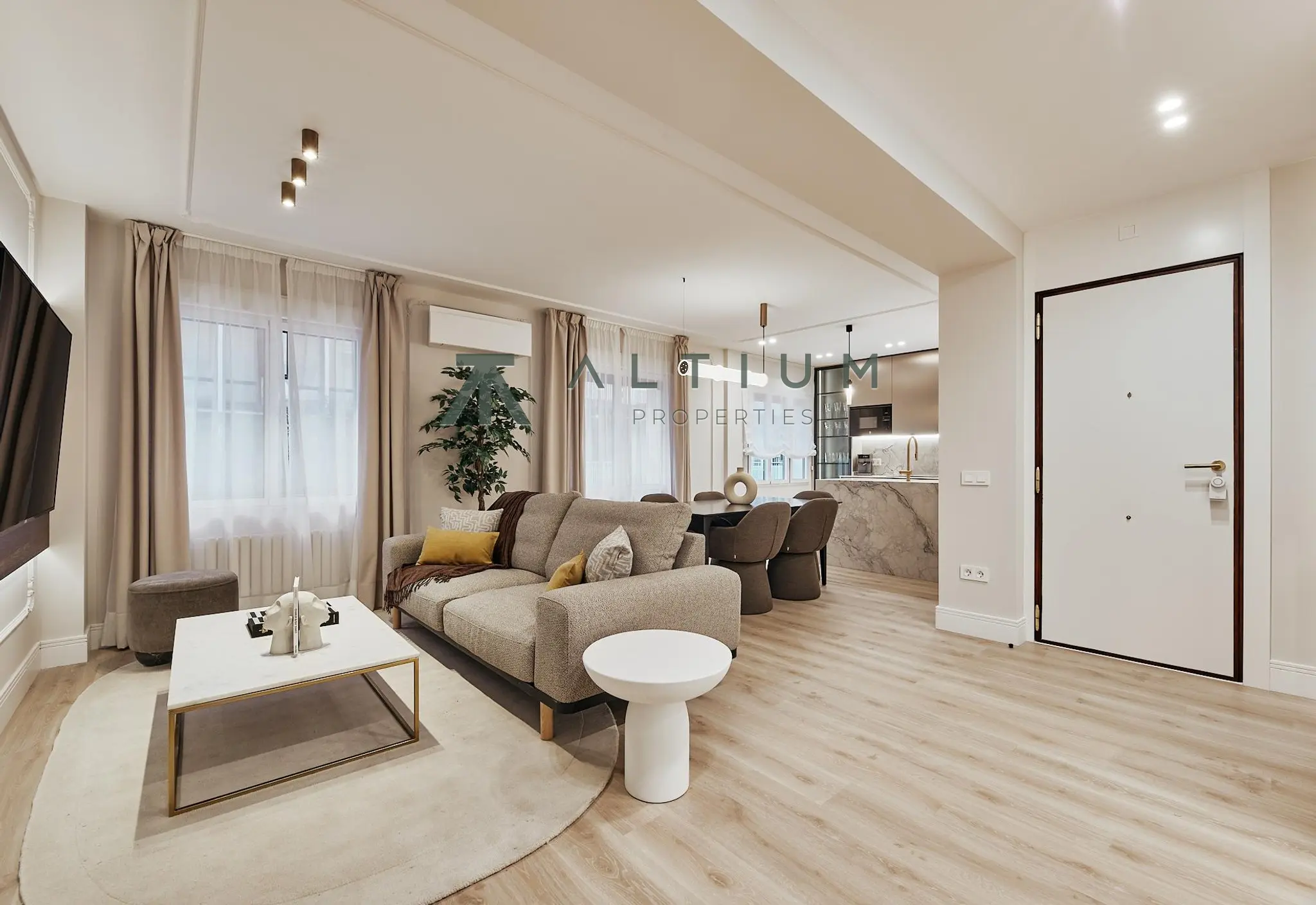 Piso de 3 dormitorios y 129 m2 en Barrio de Salamanca - Goya en venta — Terraza privada y diseño actual en Goya