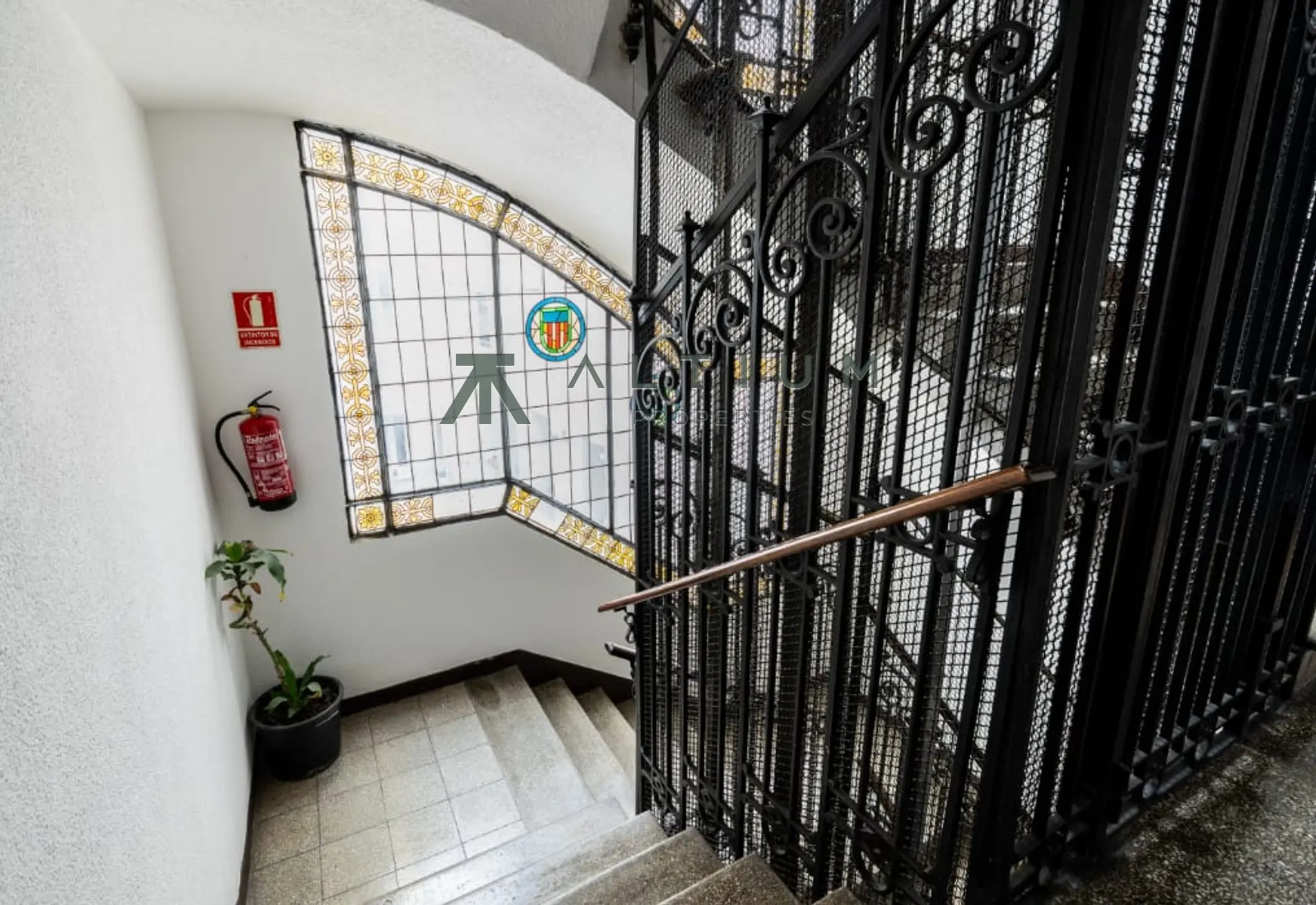 Interior en Ríos Rosas — Potencial de reforma y luz natural en Ríos Rosas (5 de 6)