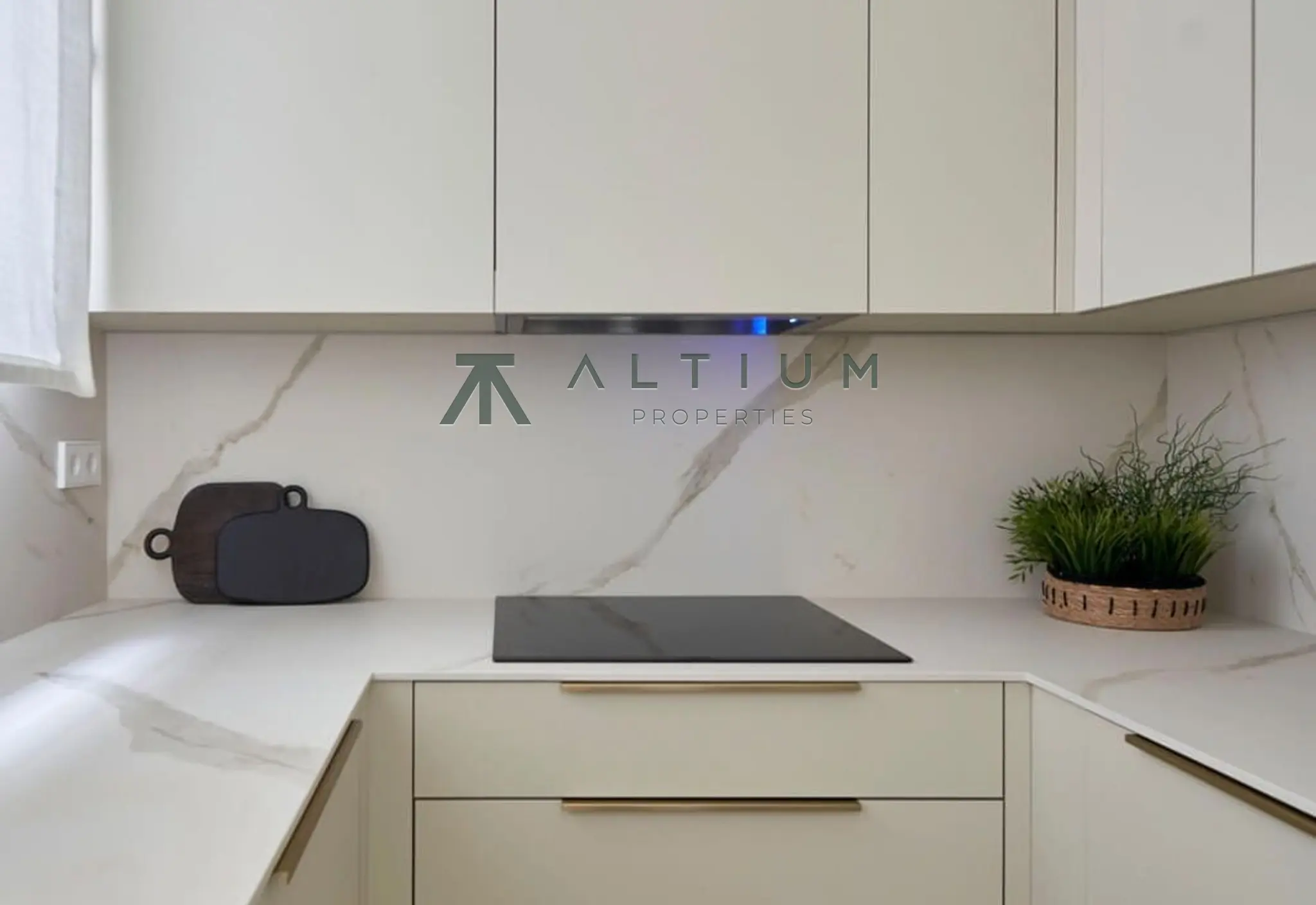 Diseño contemporáneo y luz de mañana en Almagro