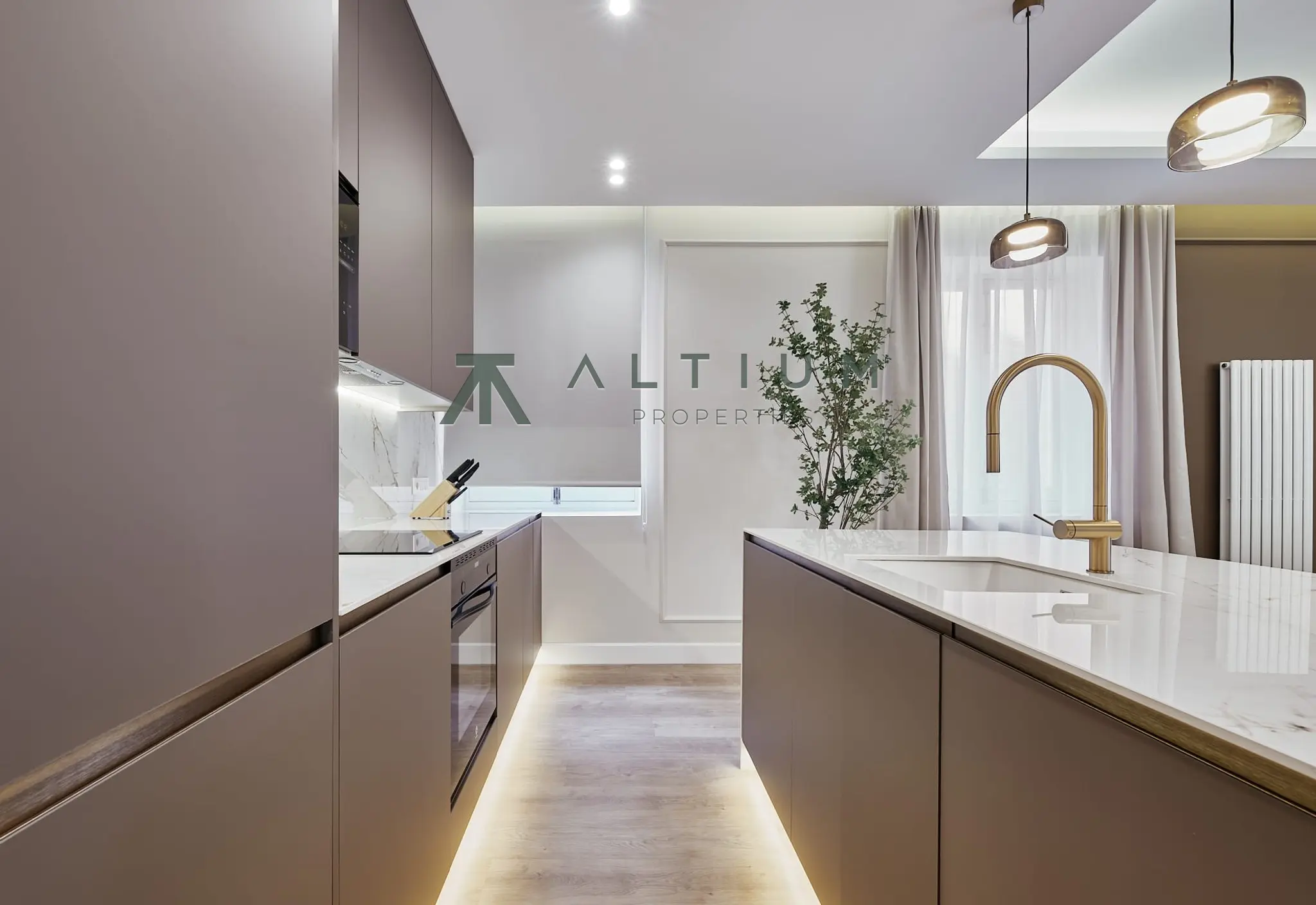 Interior en Lista — Luz de tarde y elegancia discreta en Salamanca (7 de 29)
