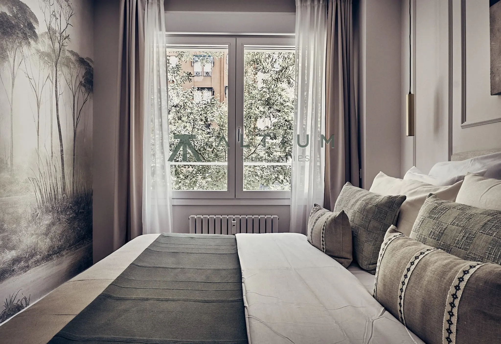 216 m², luz suroeste y cuatro dormitorios en Goya