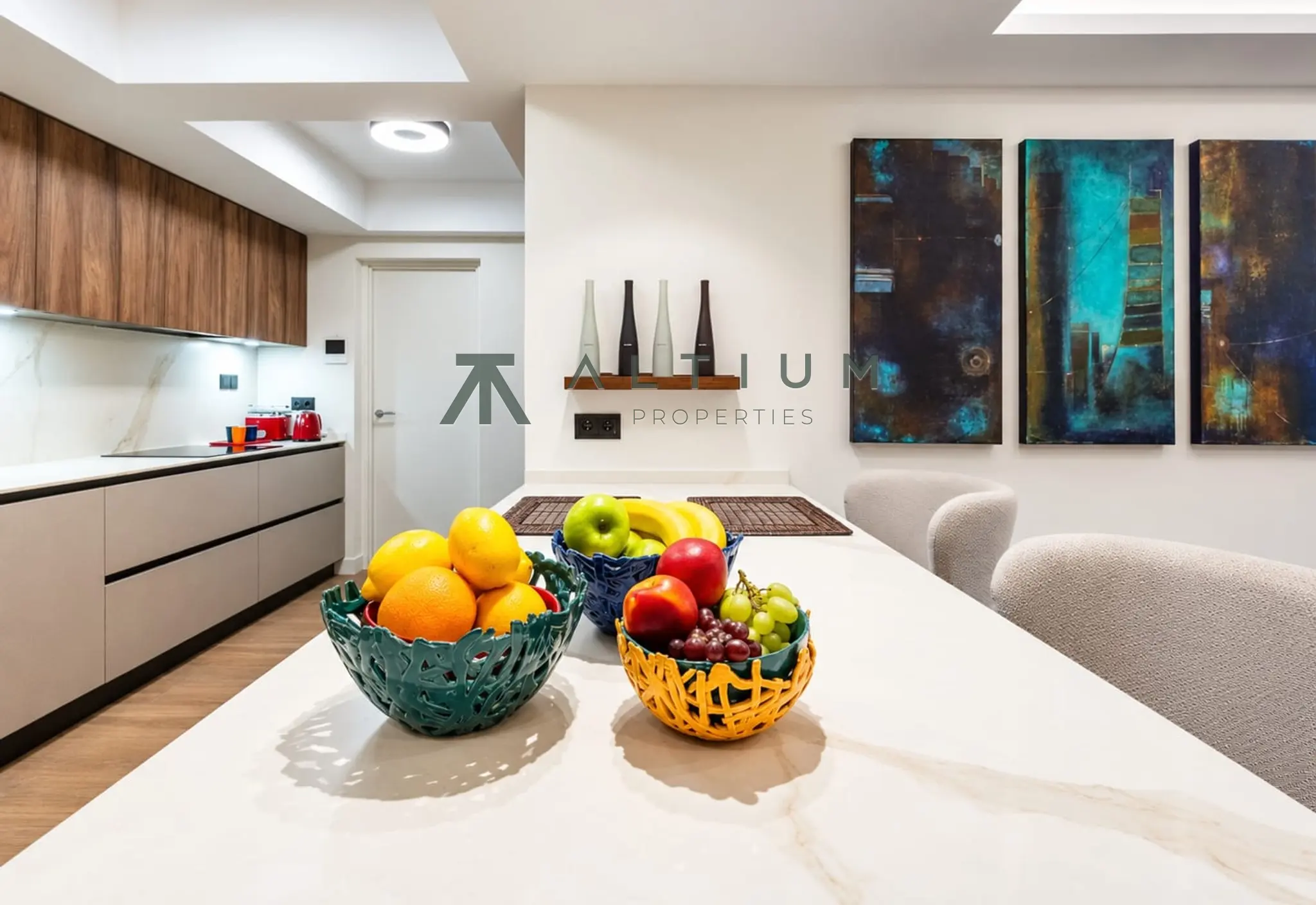 A fully exterior-facing home with a terrace in Goya