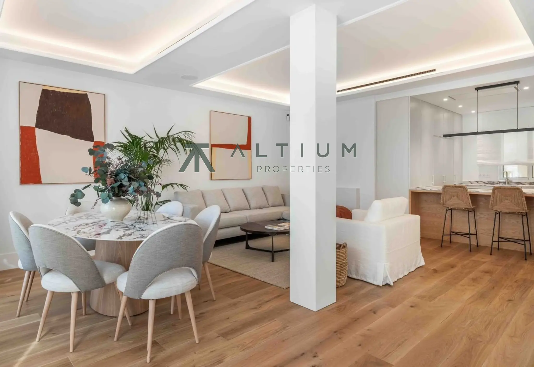 26 m² de terraza sobre los tejados de Recoletos