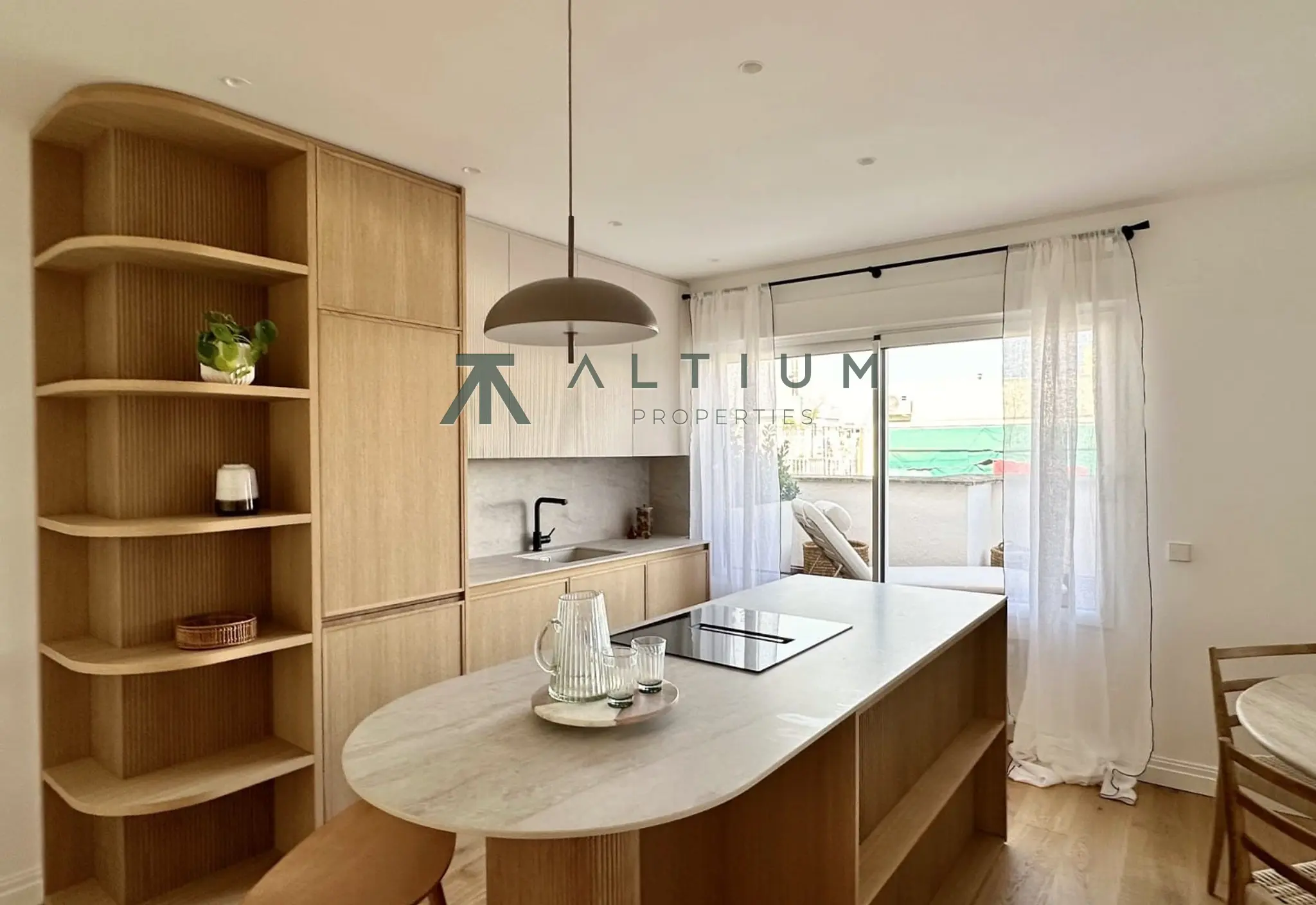Ático con terraza privada junto al Retiro