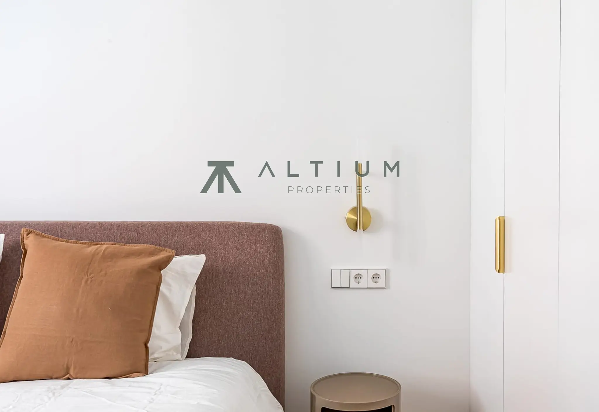 Interior en Malasaña — Amplitud y vida cultural en Universidad (34 de 49)