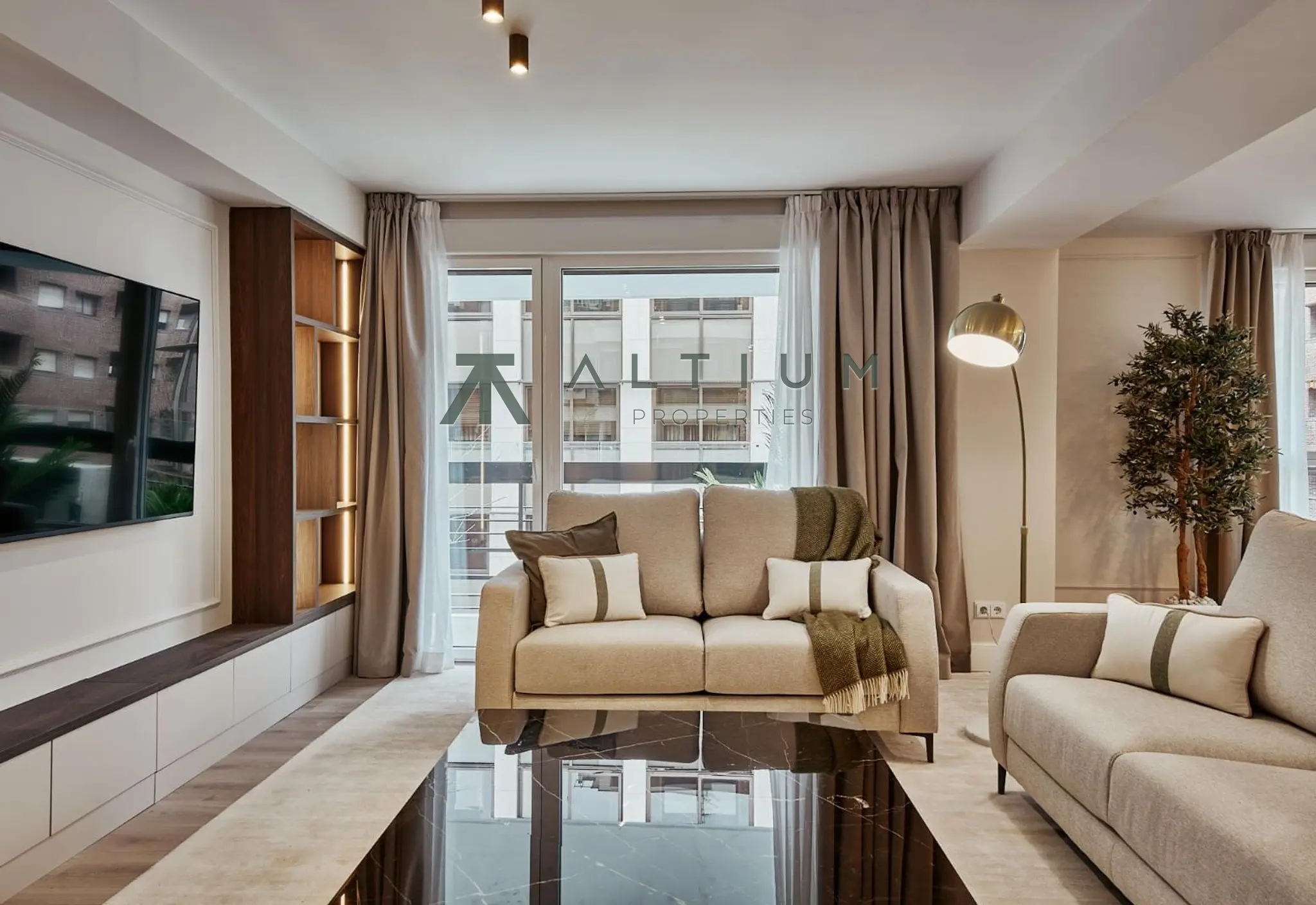 Piso en venta en Goya — Balcones exteriores y diseño funcional en Goya