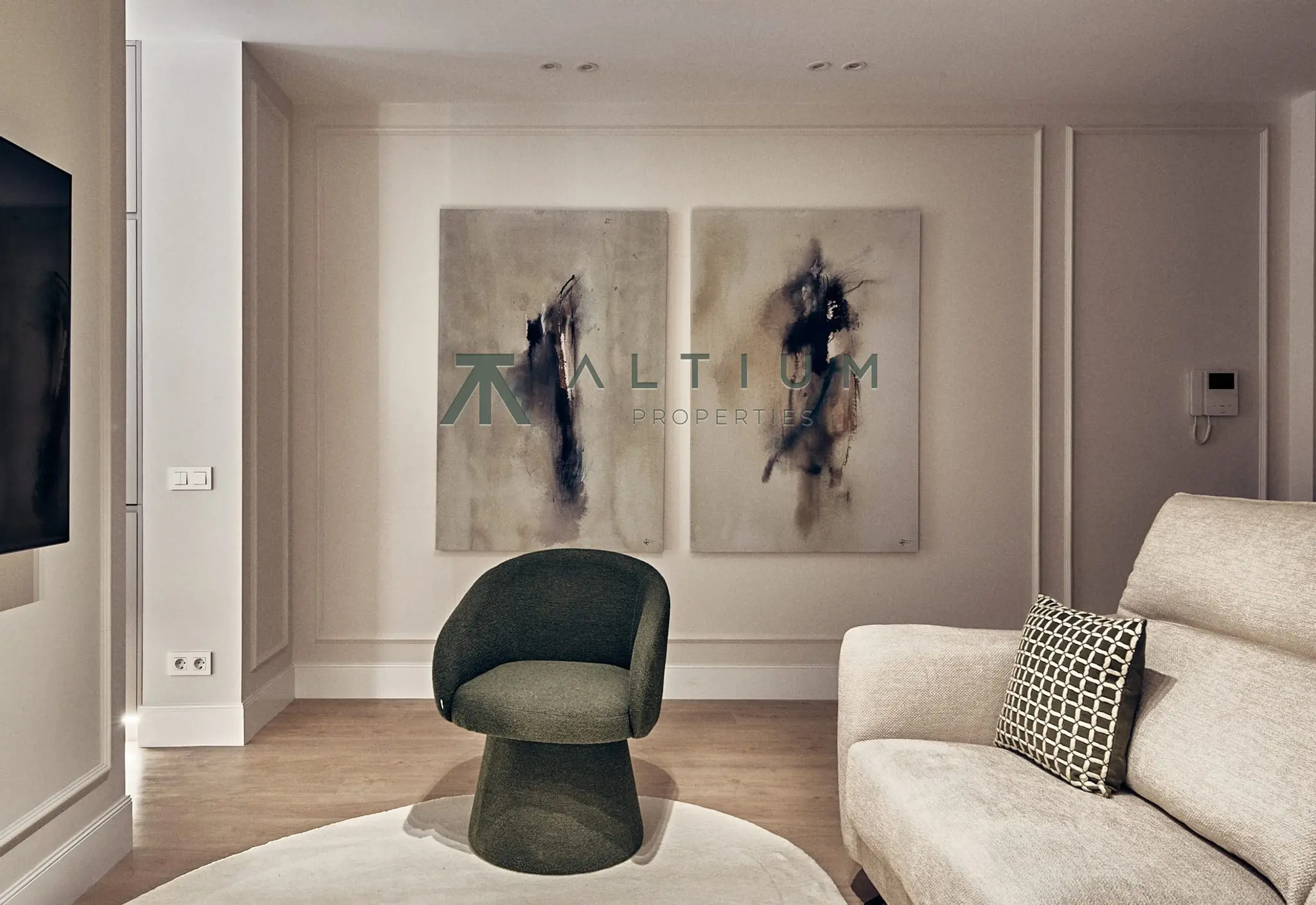 A renovated home in the heart of Argüelles