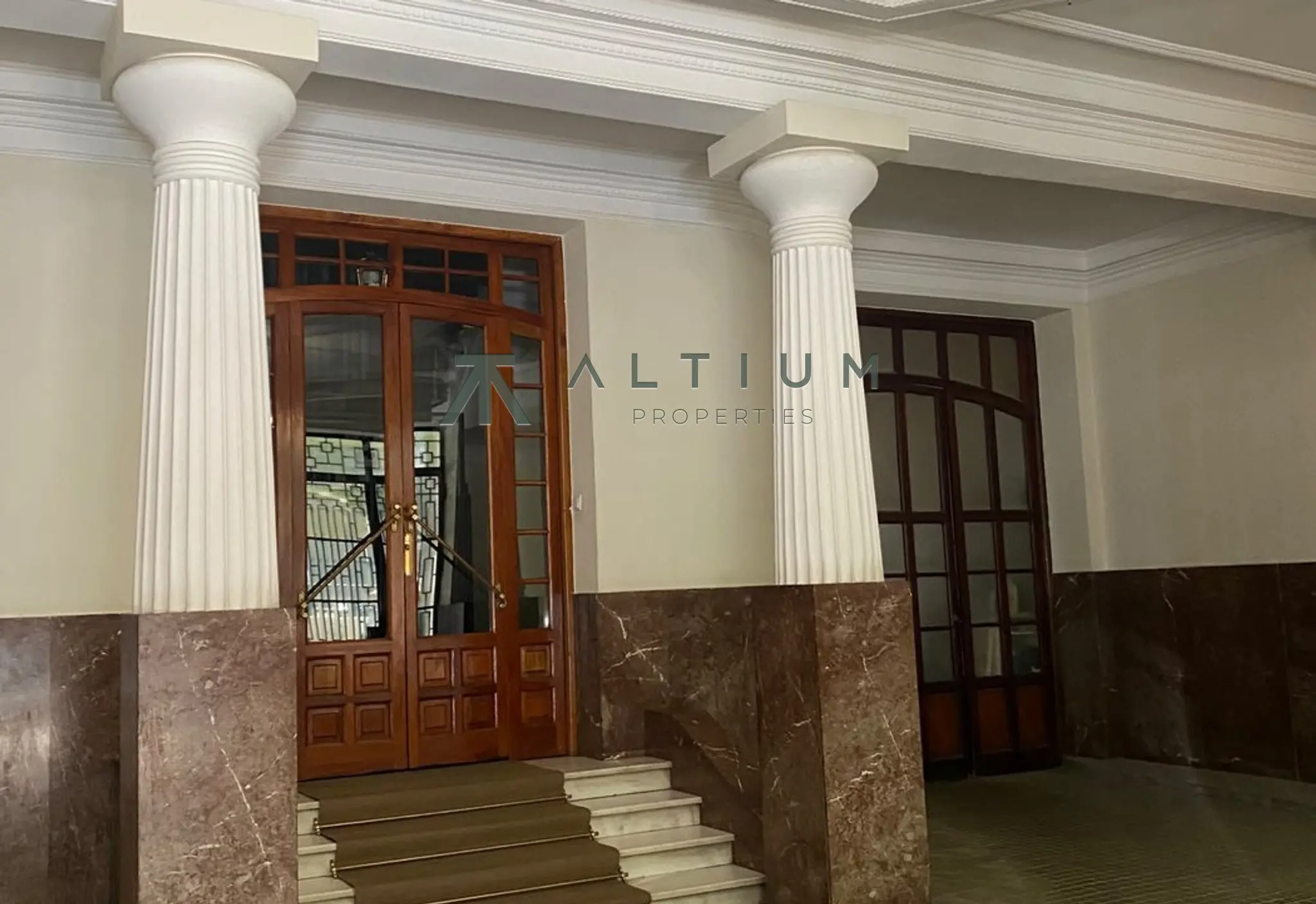 Una vivienda interior abierta a grandes patios en Recoletos