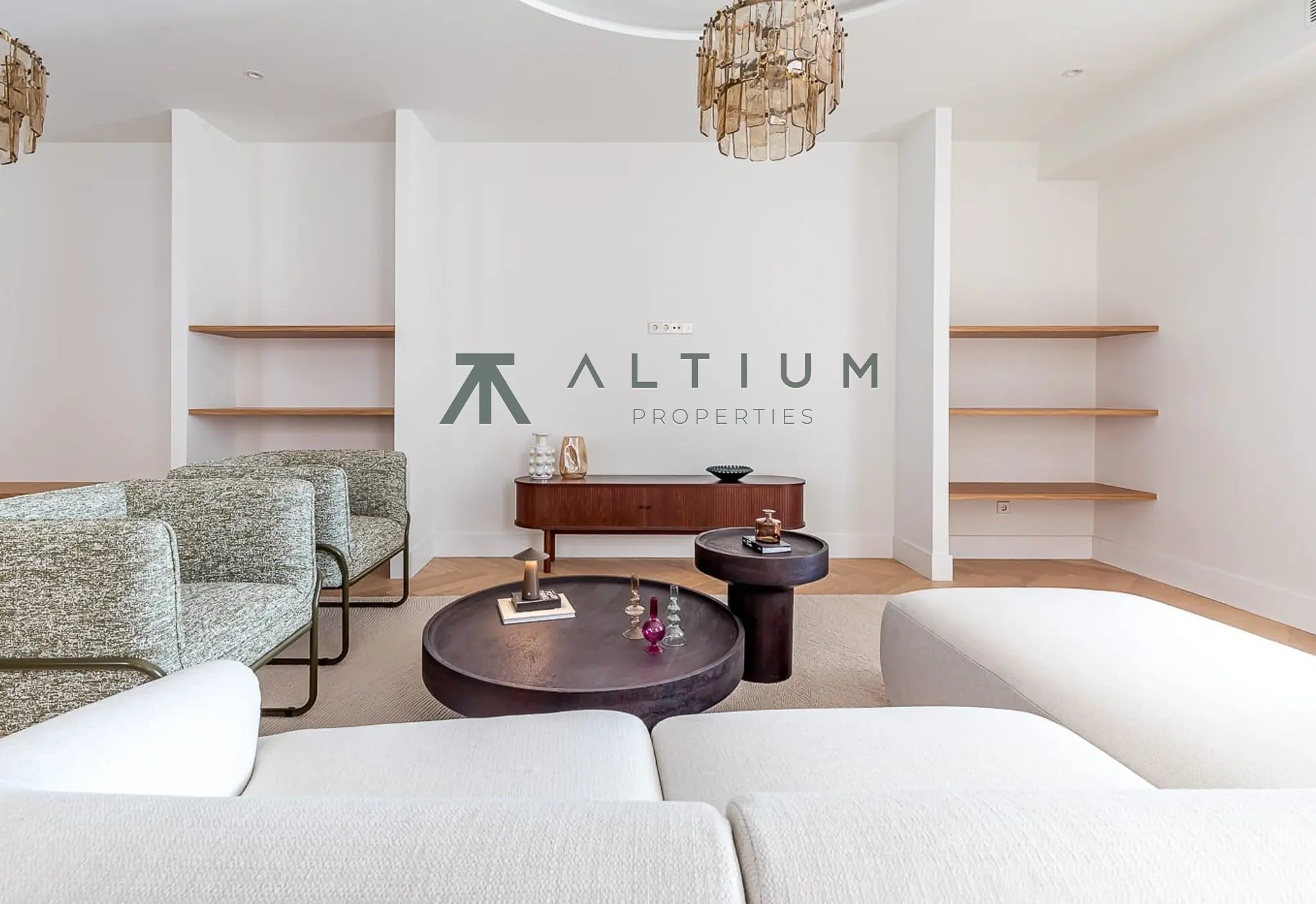 Interior en Malasaña — Amplitud y vida cultural en Universidad (6 de 49)