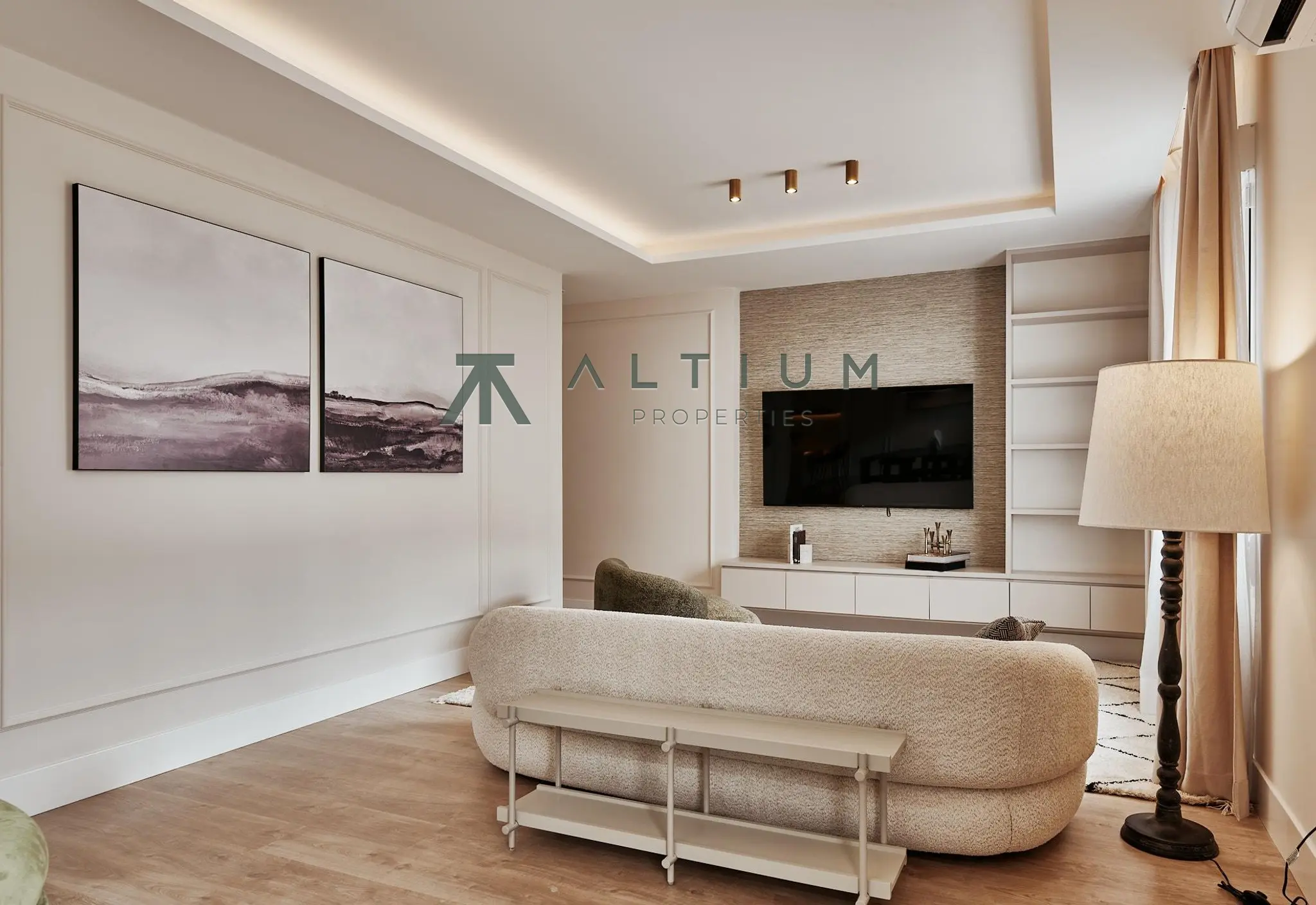 Tres suites en una casa pensada hacia dentro