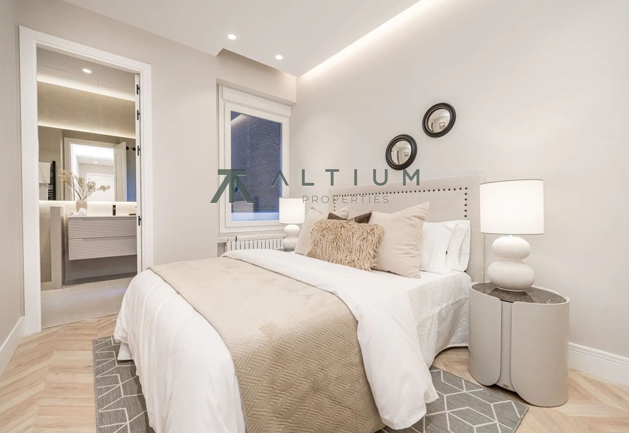 Interior en Almagro — Garaje, privacidad y calma residencial en Almagro (14 de 24)