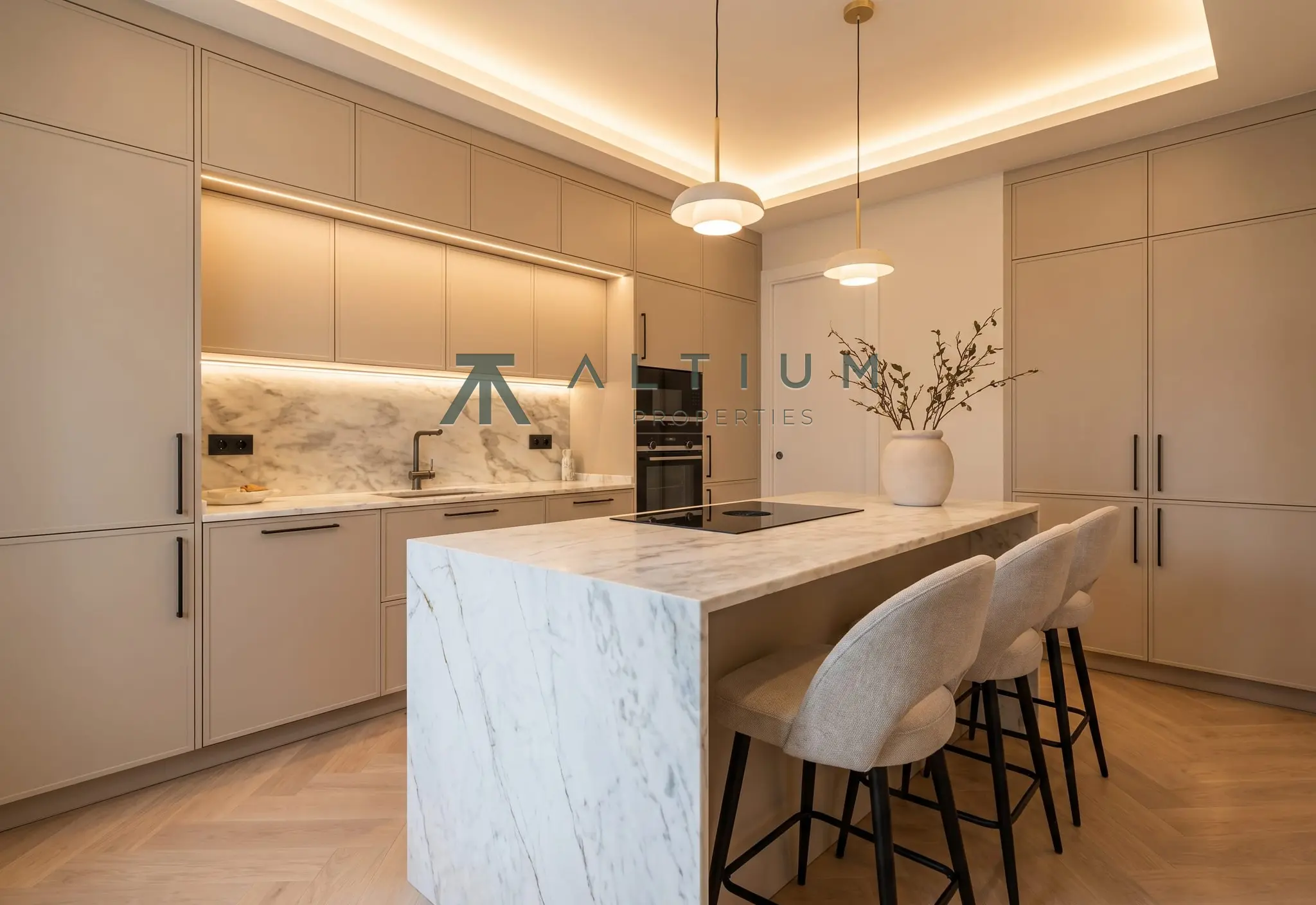 A renovated third-floor home in Castellana