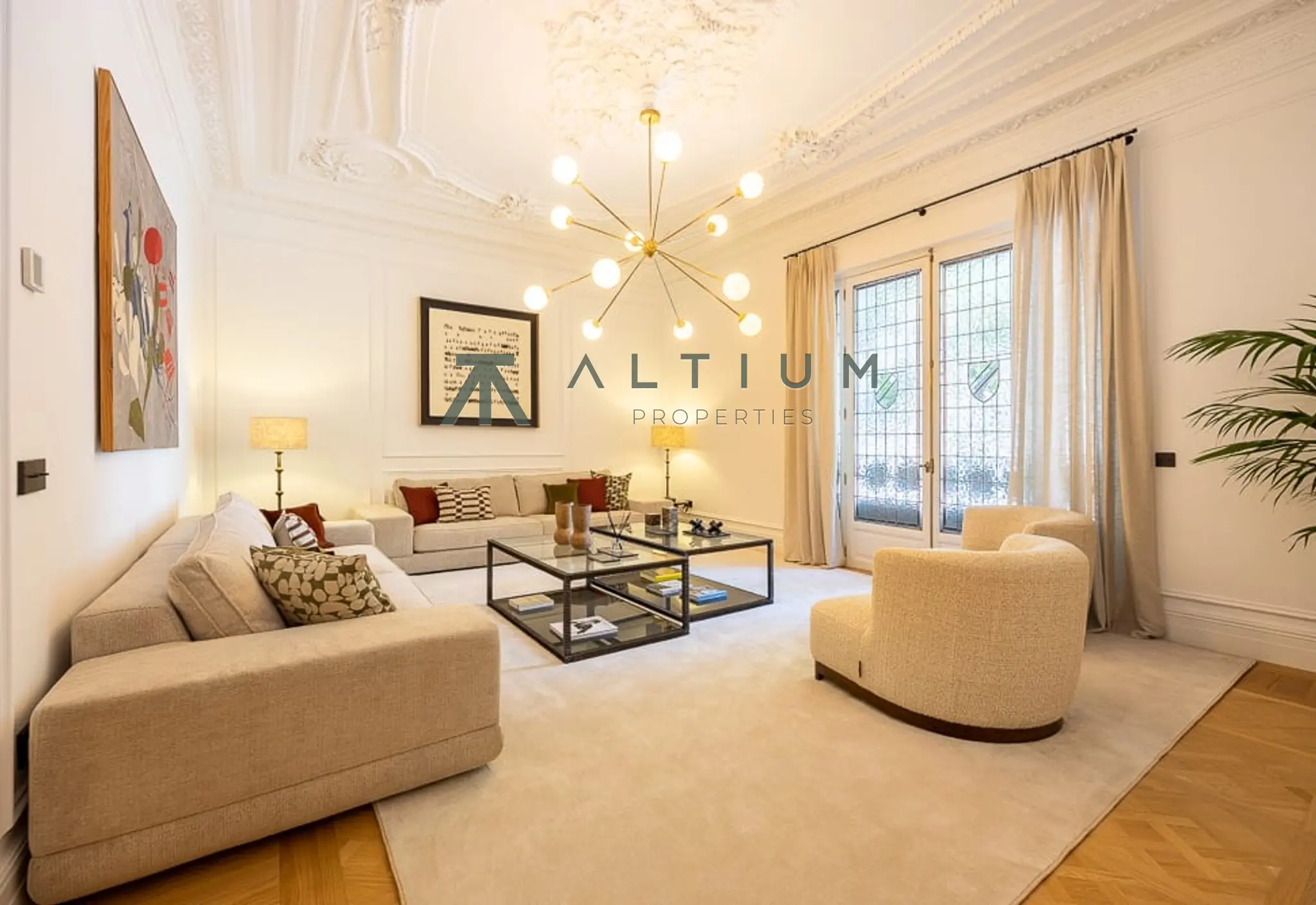 Cuatro suites y una escala residencial excepcional en Recoletos