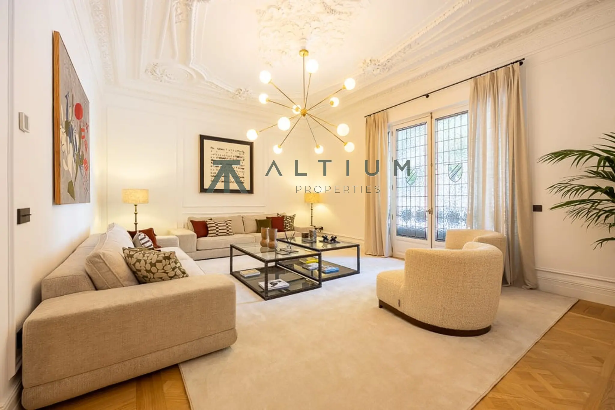 Cuatro suites y una escala residencial excepcional en Recoletos