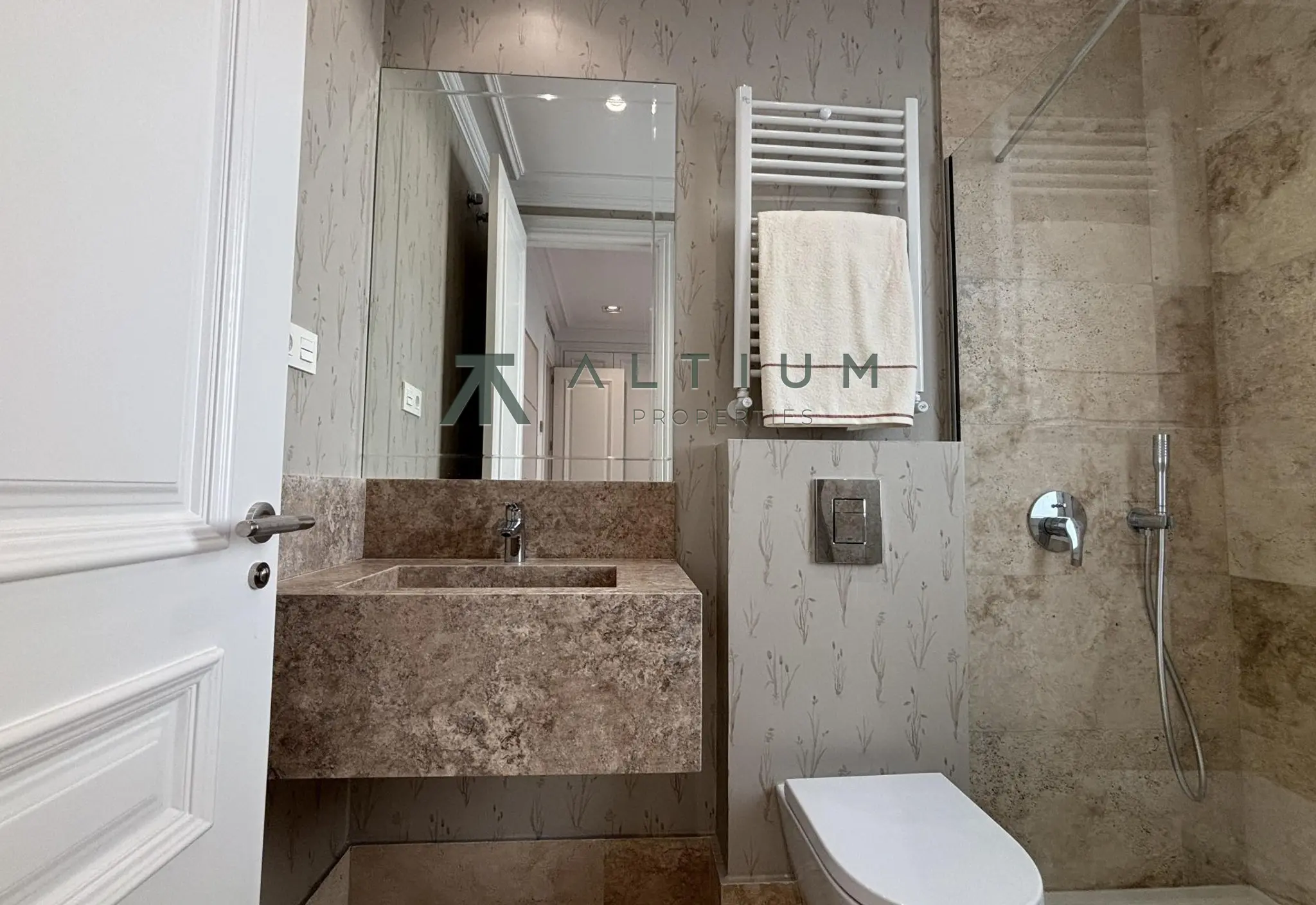 Once ventanas y cinco suites en una sexta planta de Goya