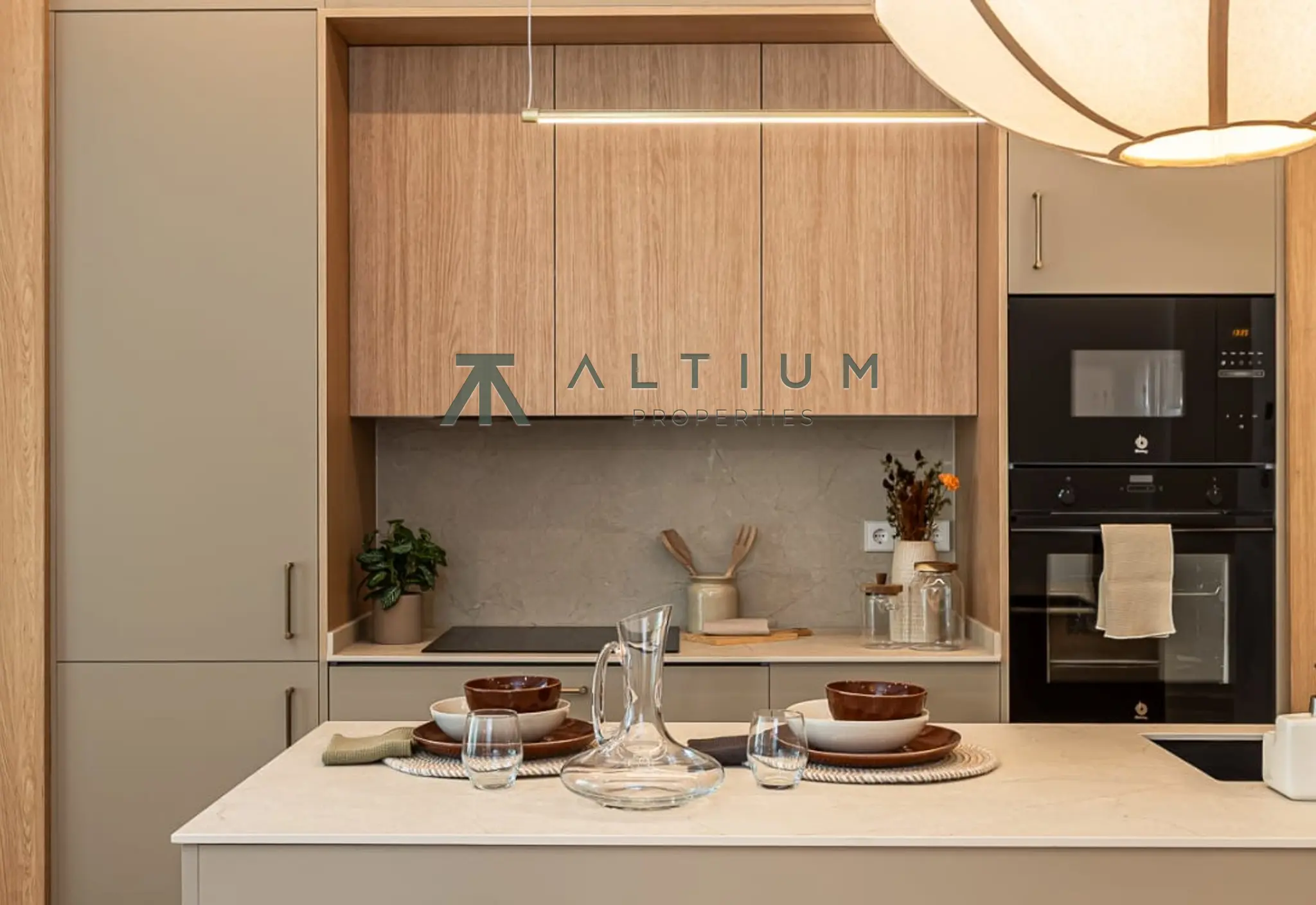 Three bedrooms and a terrace in the heart of Hispanoamerica