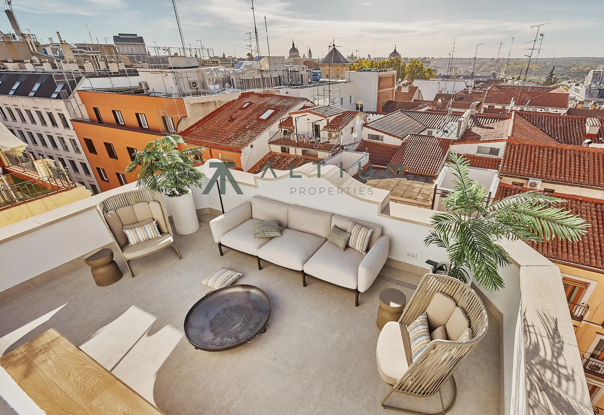 Interior en Palacio — Ático con terraza privada en el centro de Madrid (30 de 44)