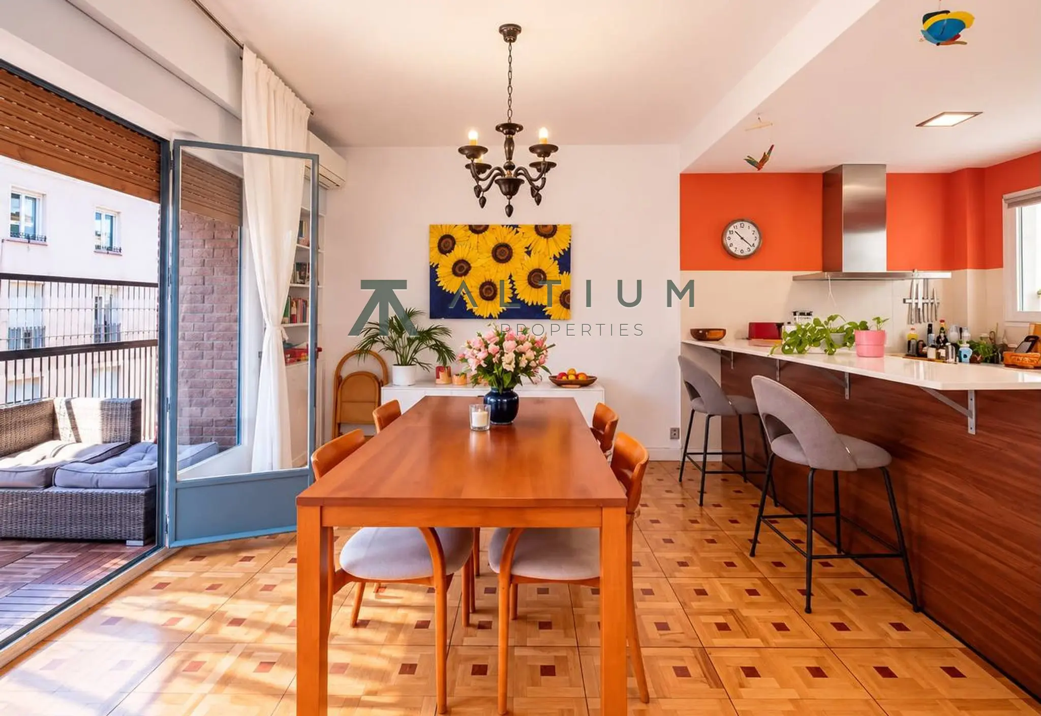 Quinta planta, terraza y luz sur en Ríos Rosas