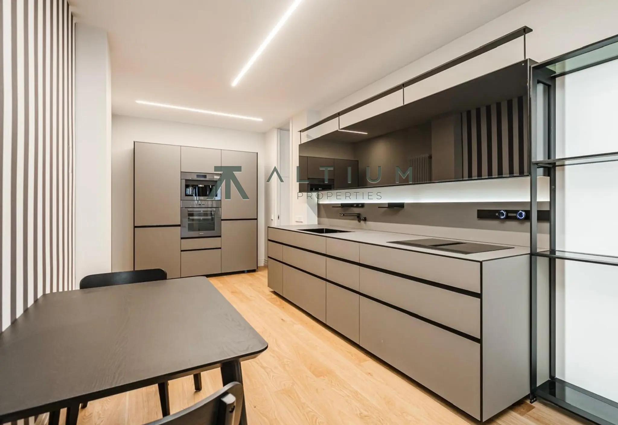 Dos suites y una tercera habitación frente al Retiro