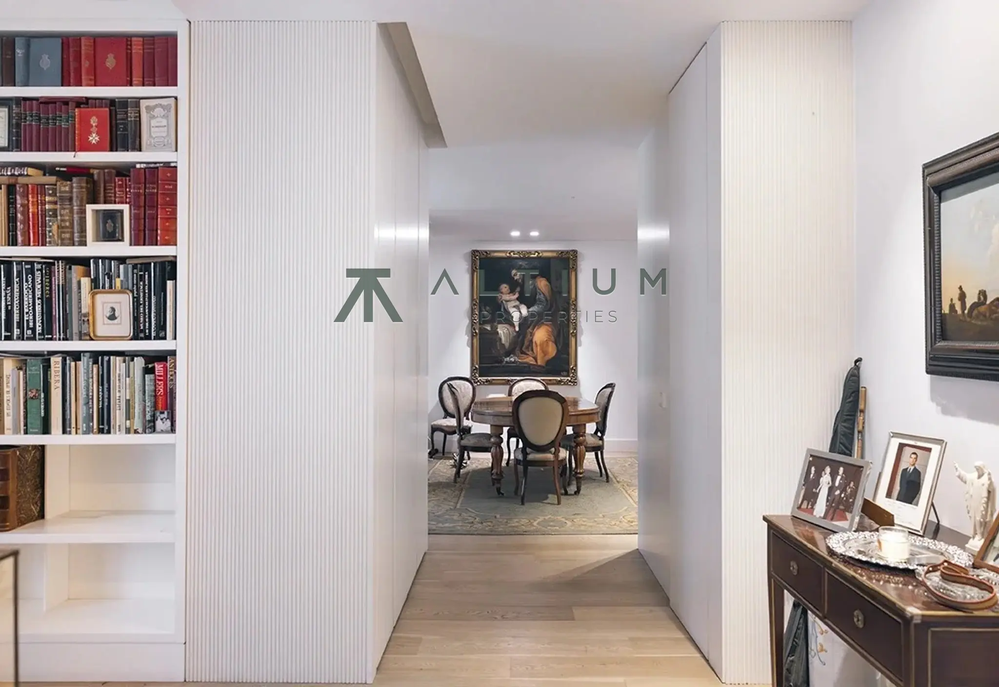 Una gran vivienda con terraza y tres ambientes de día en Núñez de Balboa