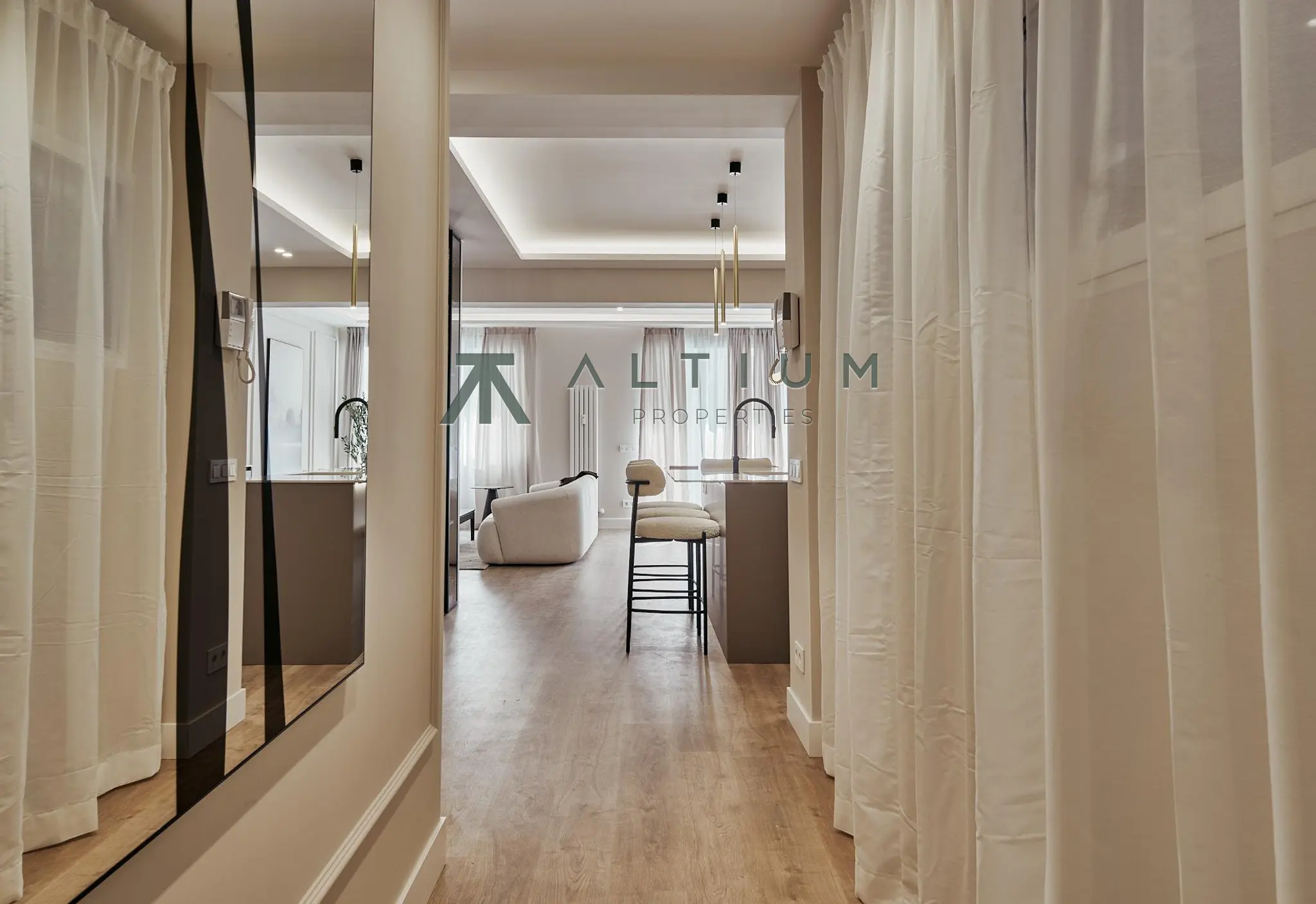 Balcones interiores y una distribución generosa