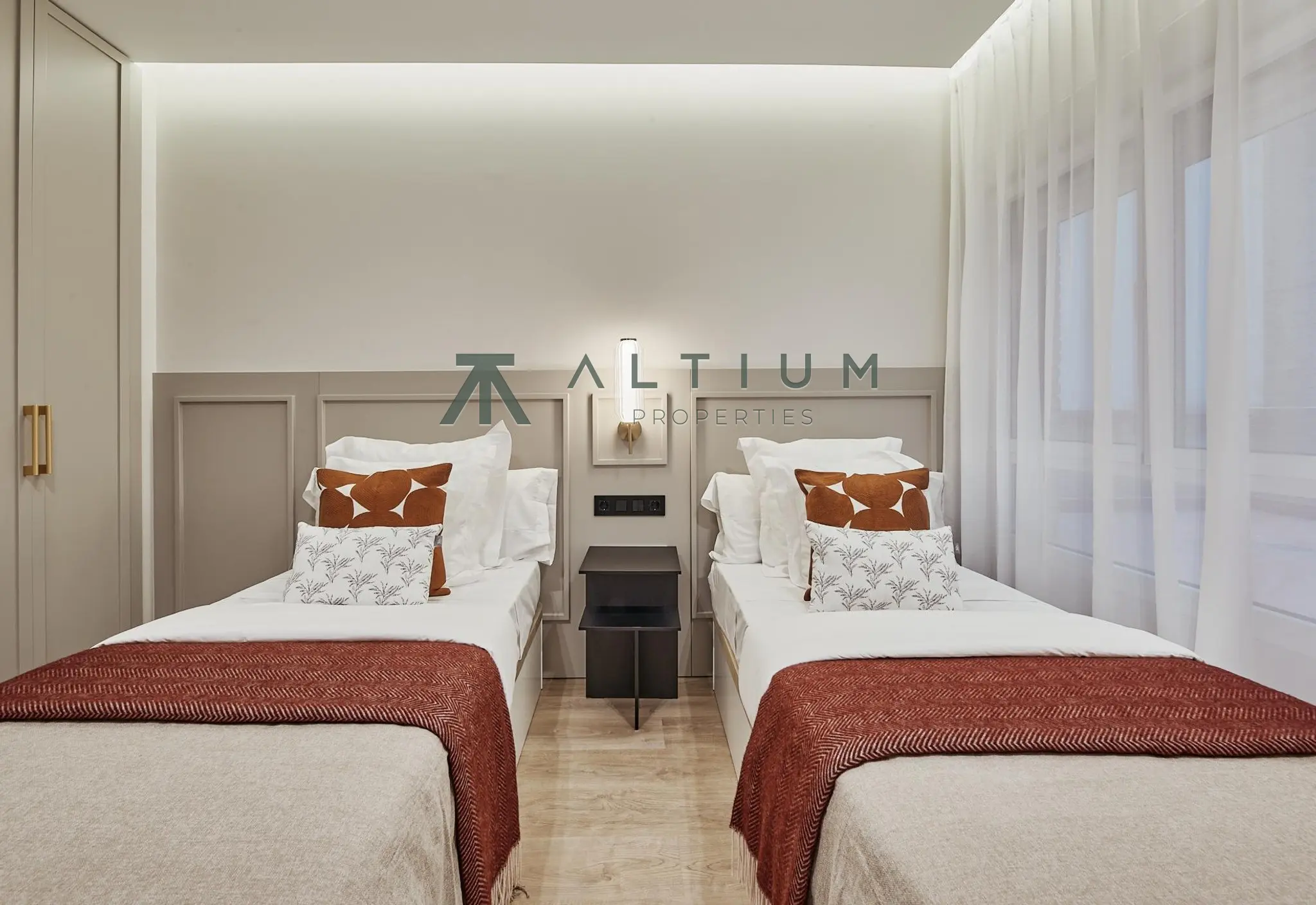 Three bedrooms and a terrace in Castellana