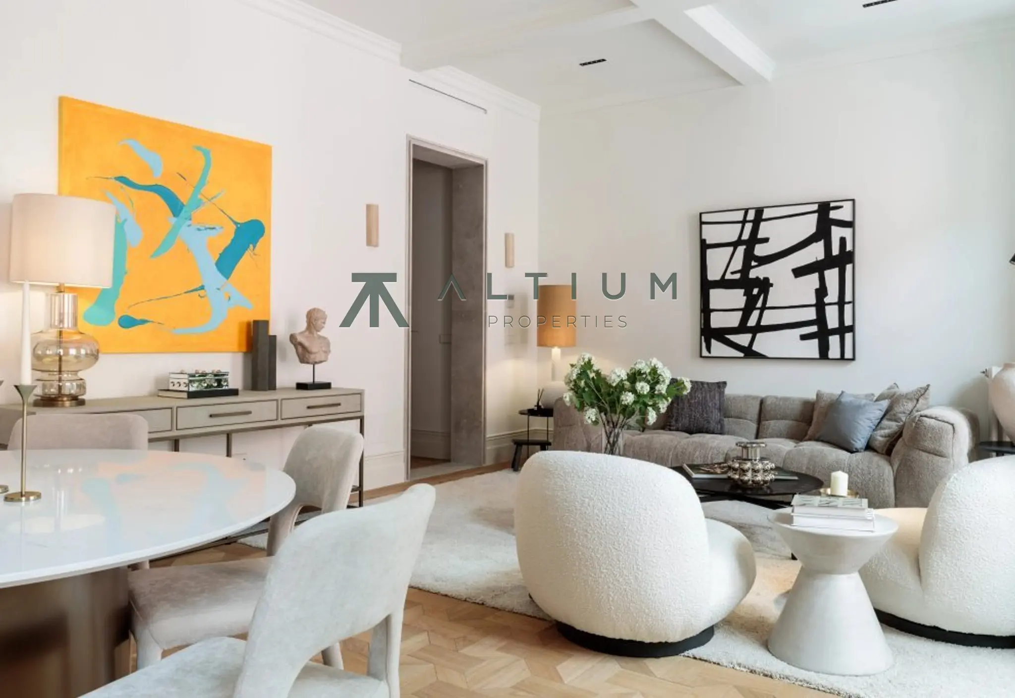 Arquitectura de 1900 reinterpretada con piedra y roble