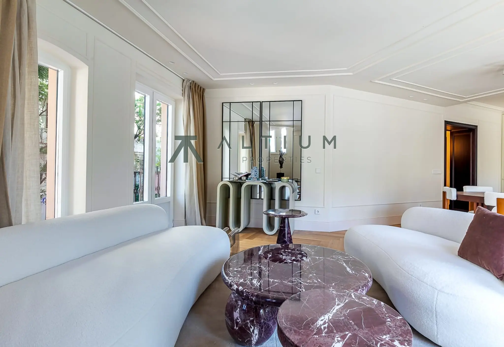 Interior en Goya — Luz sur y equilibrio residencial en Goya (5 de 42)