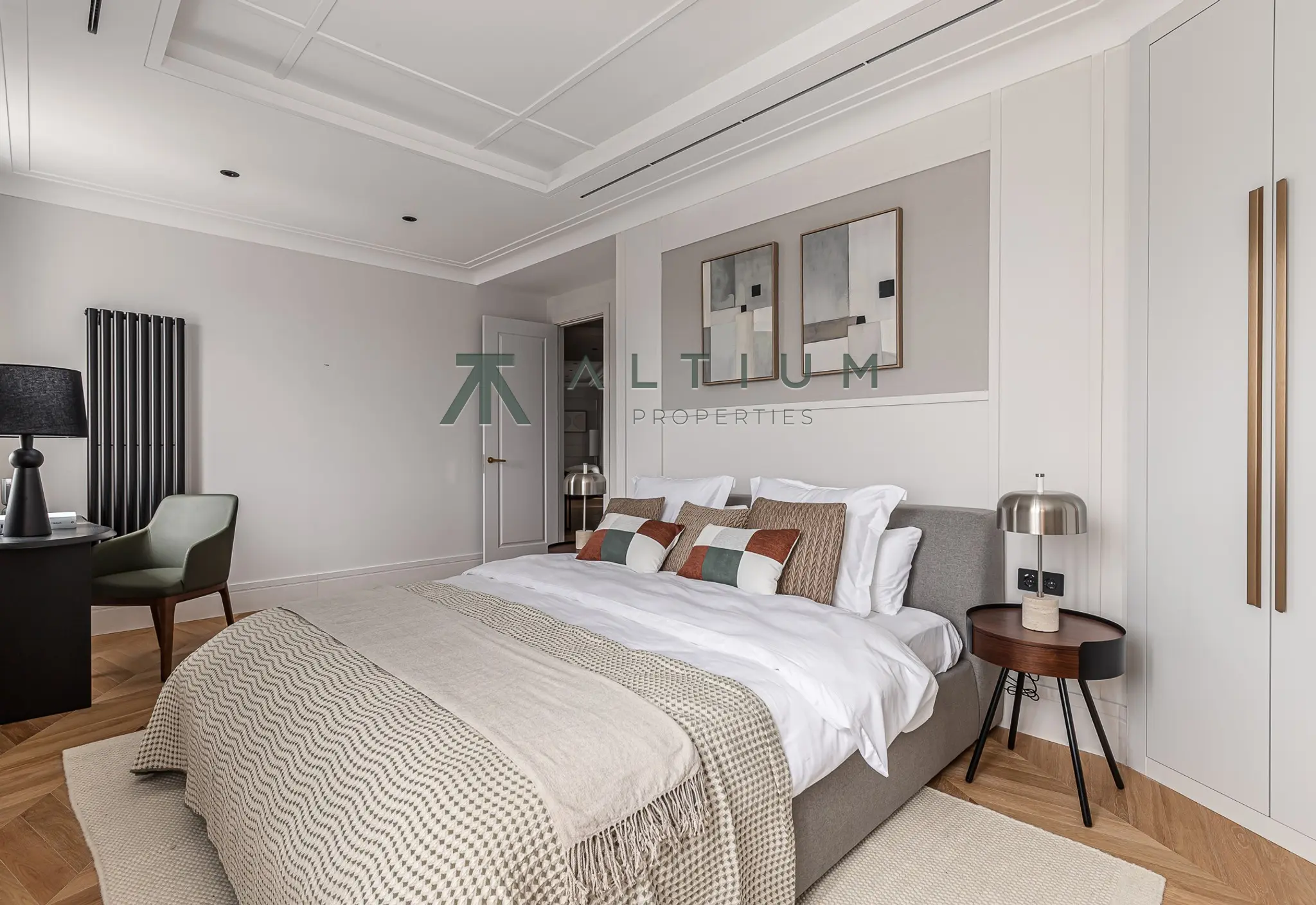 A 77 sqm living area within a grand Castellana residence