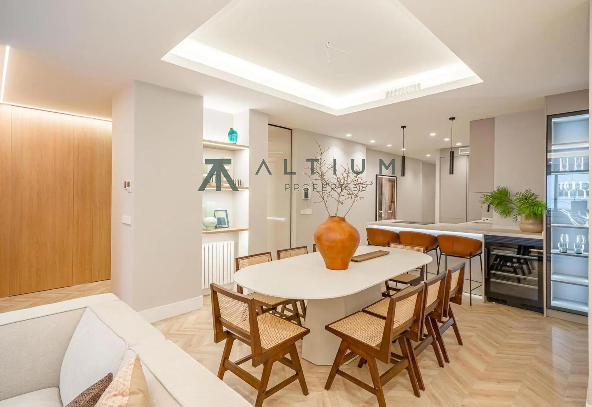 Piso en venta en Castellana — Luz de mañana y gran amplitud en Castellana