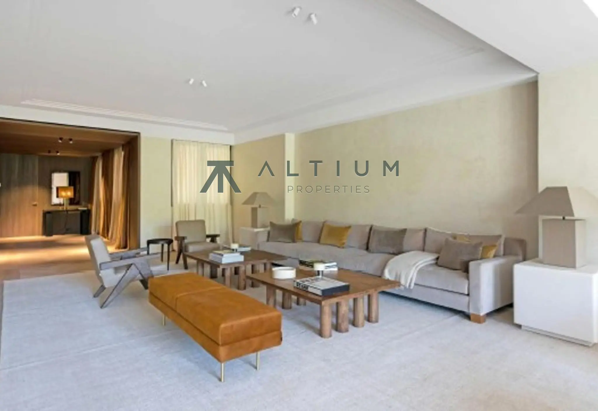 Interior en Jerónimos — Residencia de 381 m² junto al Retiro con escala señorial (5 de 11)
