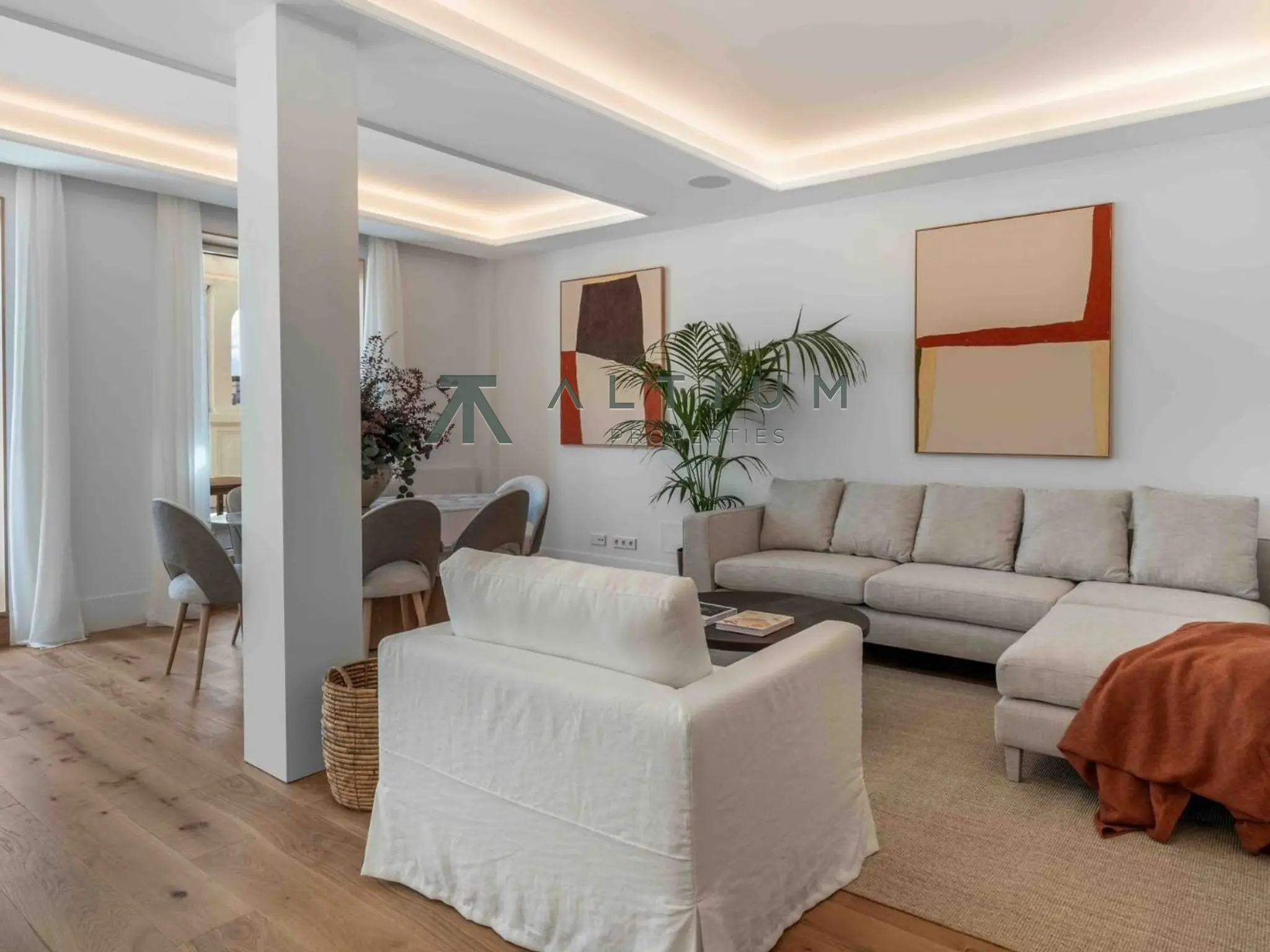 26 m² de terraza sobre los tejados de Recoletos