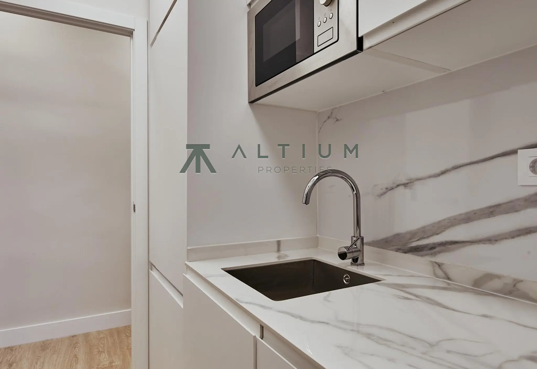 44 m² convertidos en una vivienda de dos dormitorios en Goya