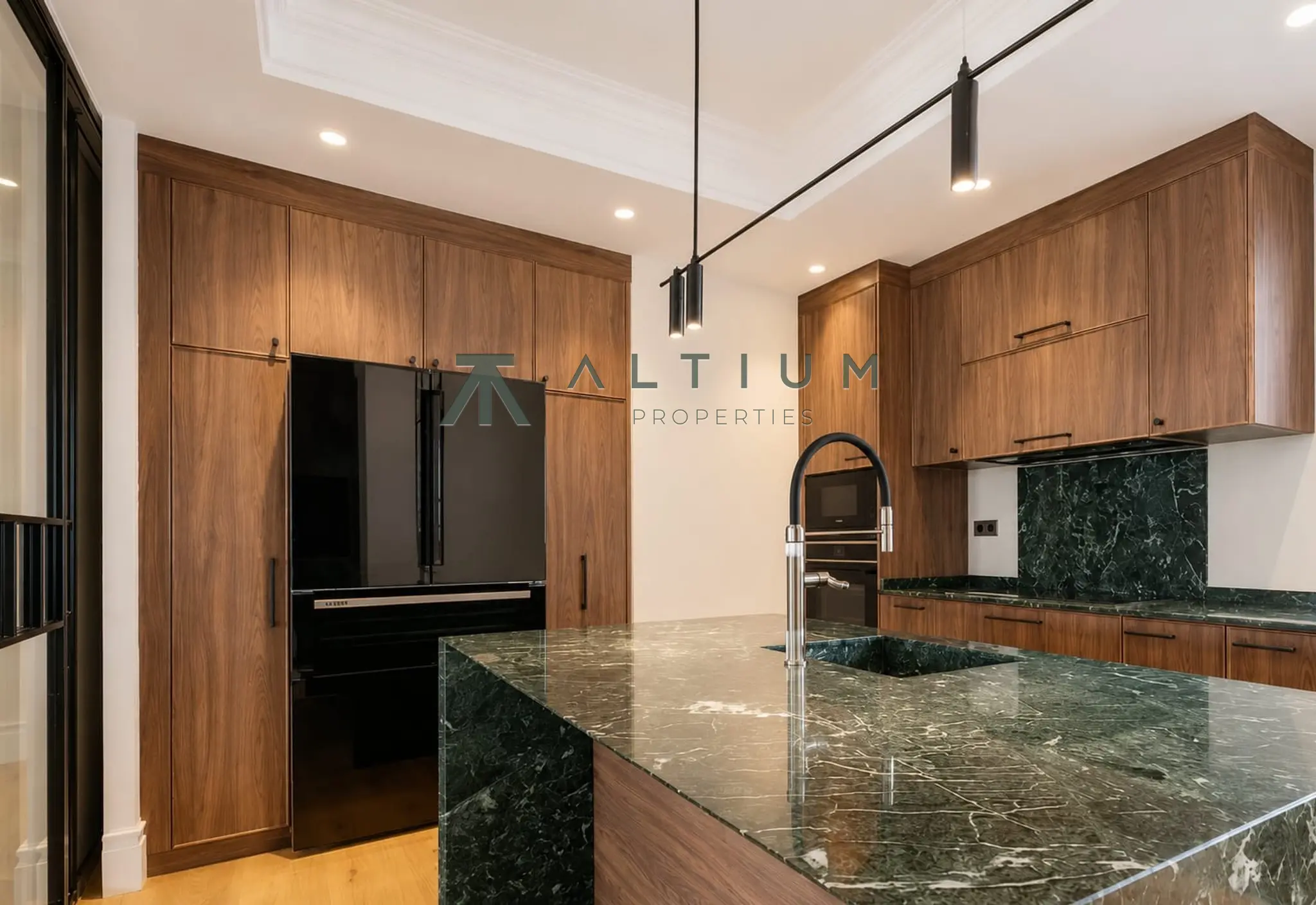Interior en Trafalgar — Amplitud, diseño y confort familiar en Chamberí (6 de 9)