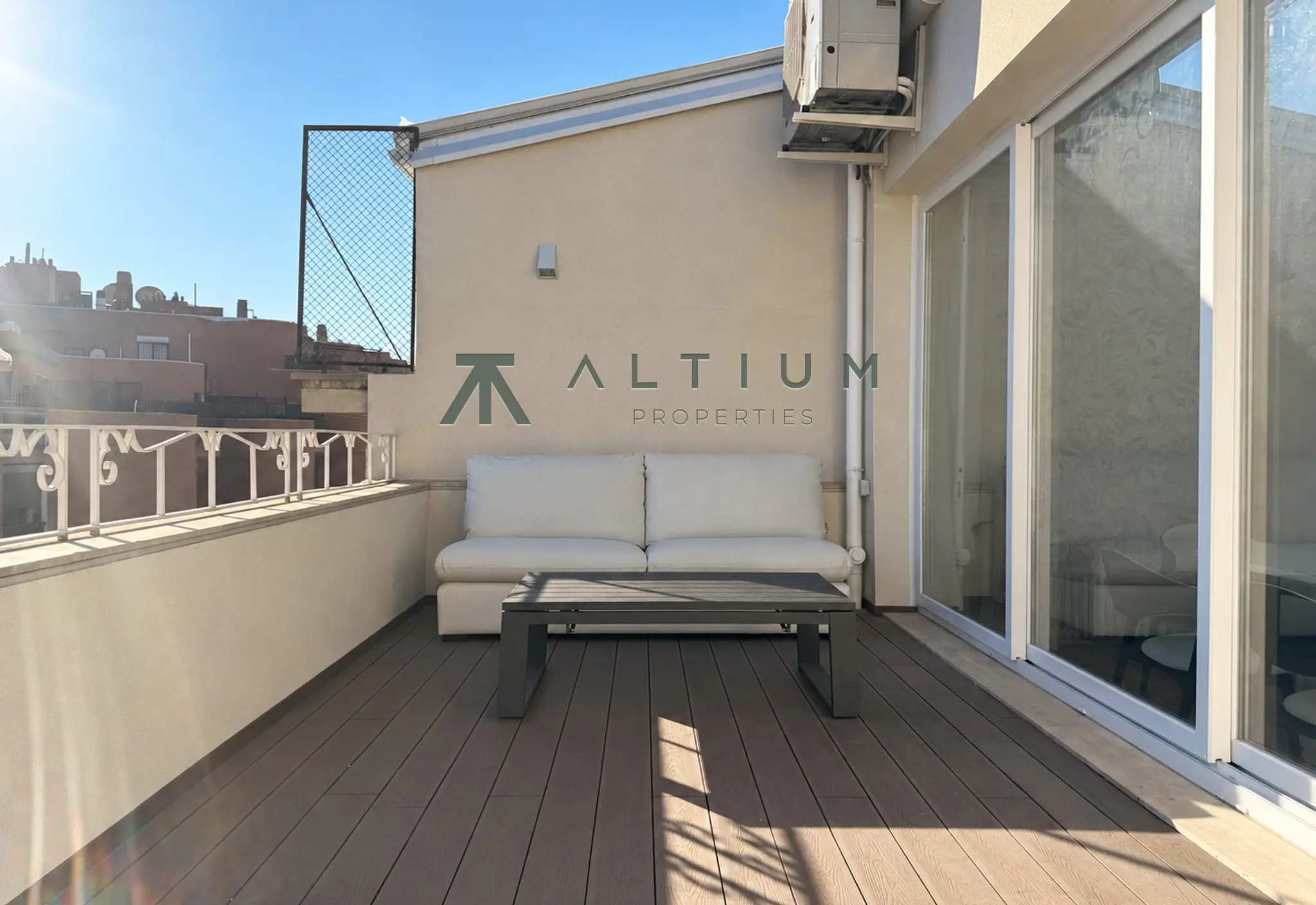 253 m² y terraza privada sobre Castellana