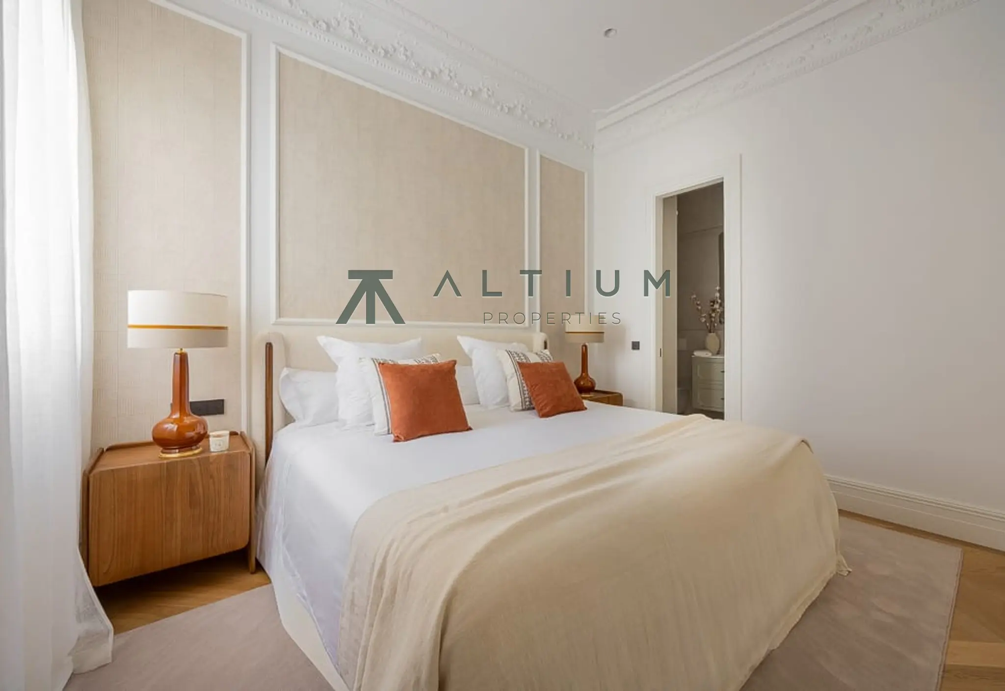Cuatro suites y una escala residencial excepcional en Recoletos