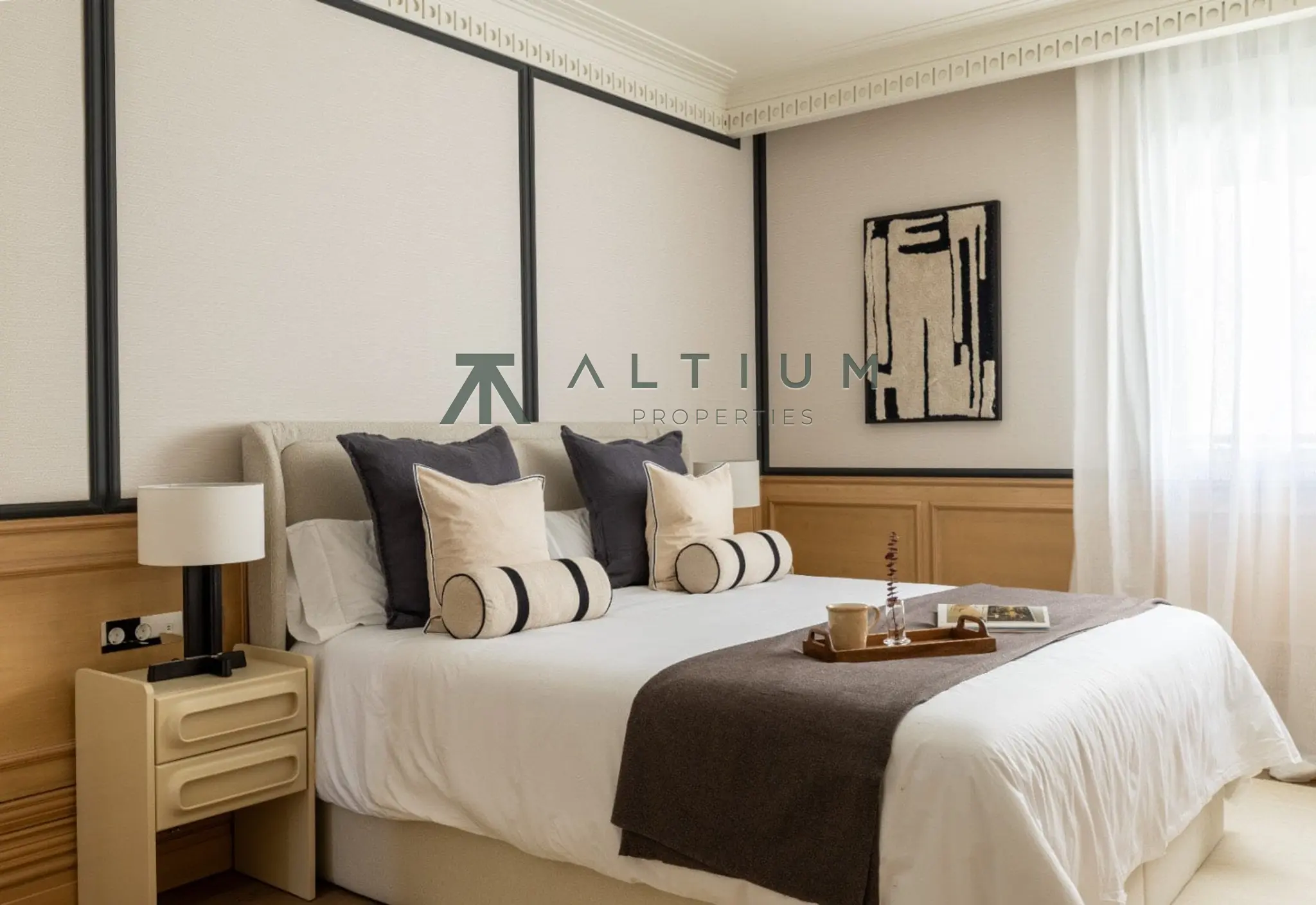 A bright seventh-floor home in Castellana