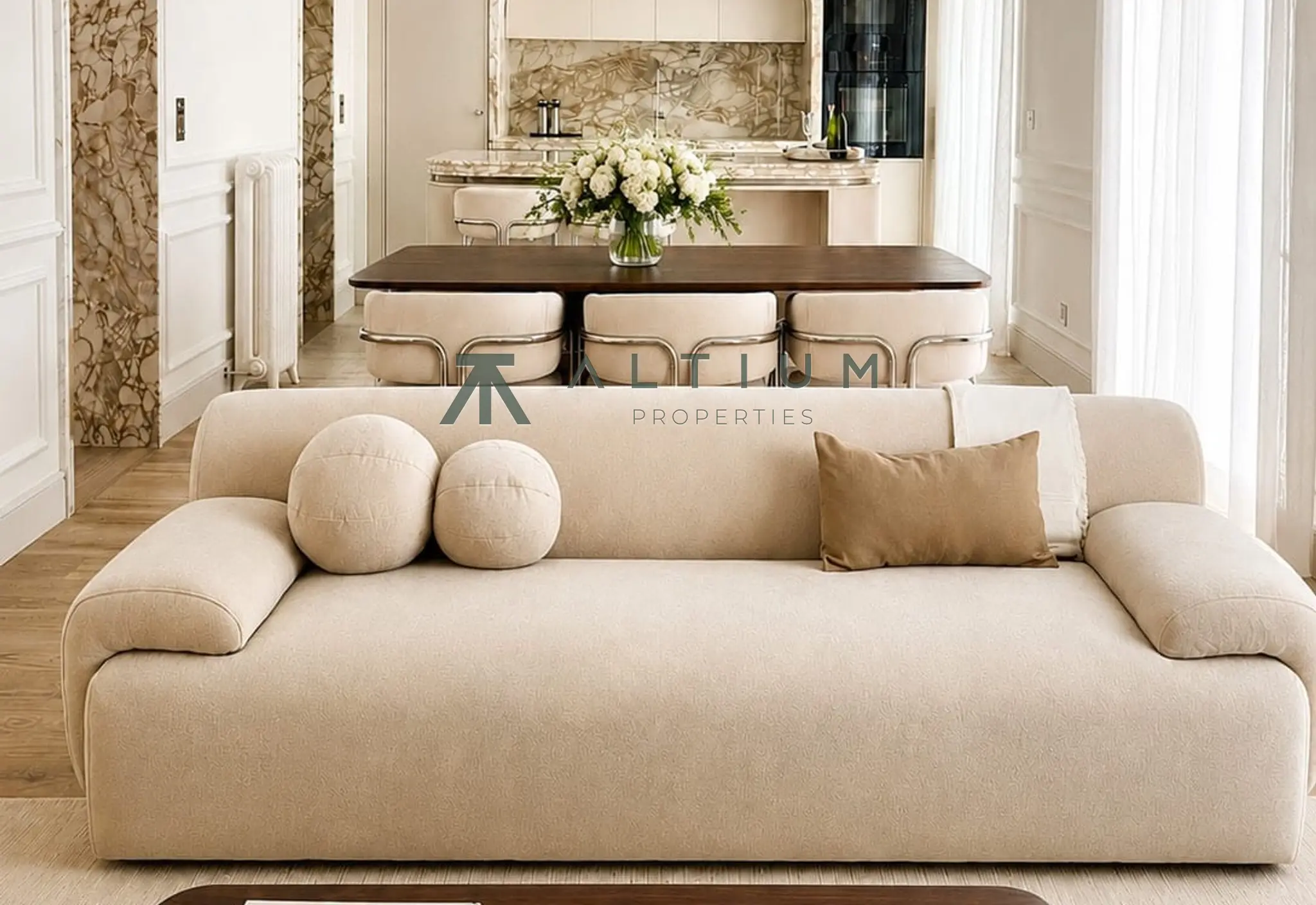 A bright fifth-floor home in Goya