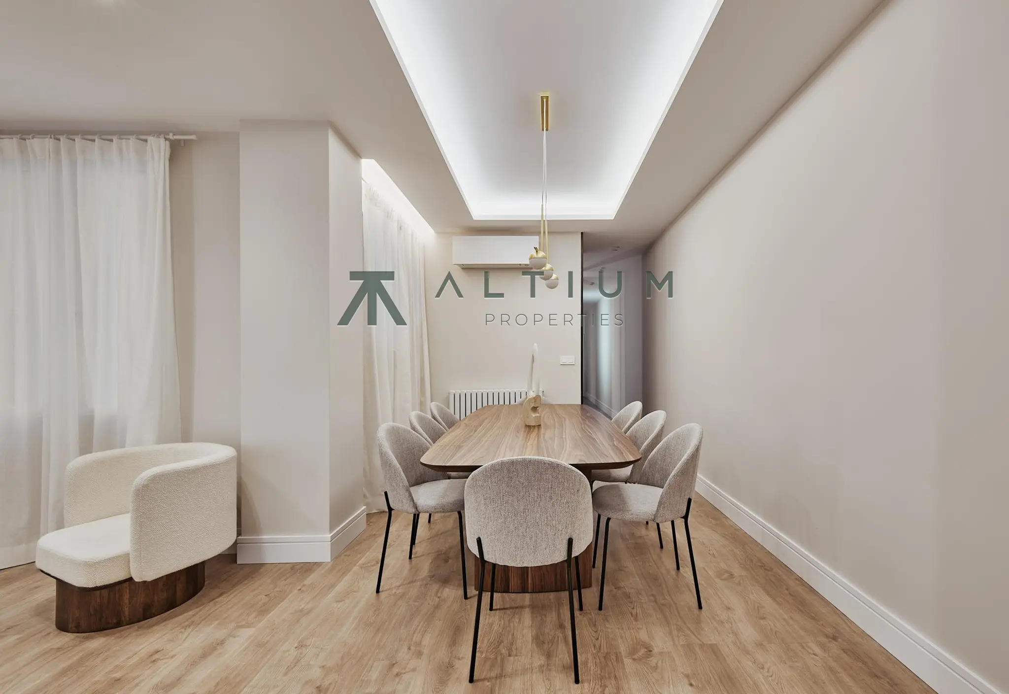 Interior en Castellana — Diseño contemporáneo y vida urbana en Castellana (3 de 12)