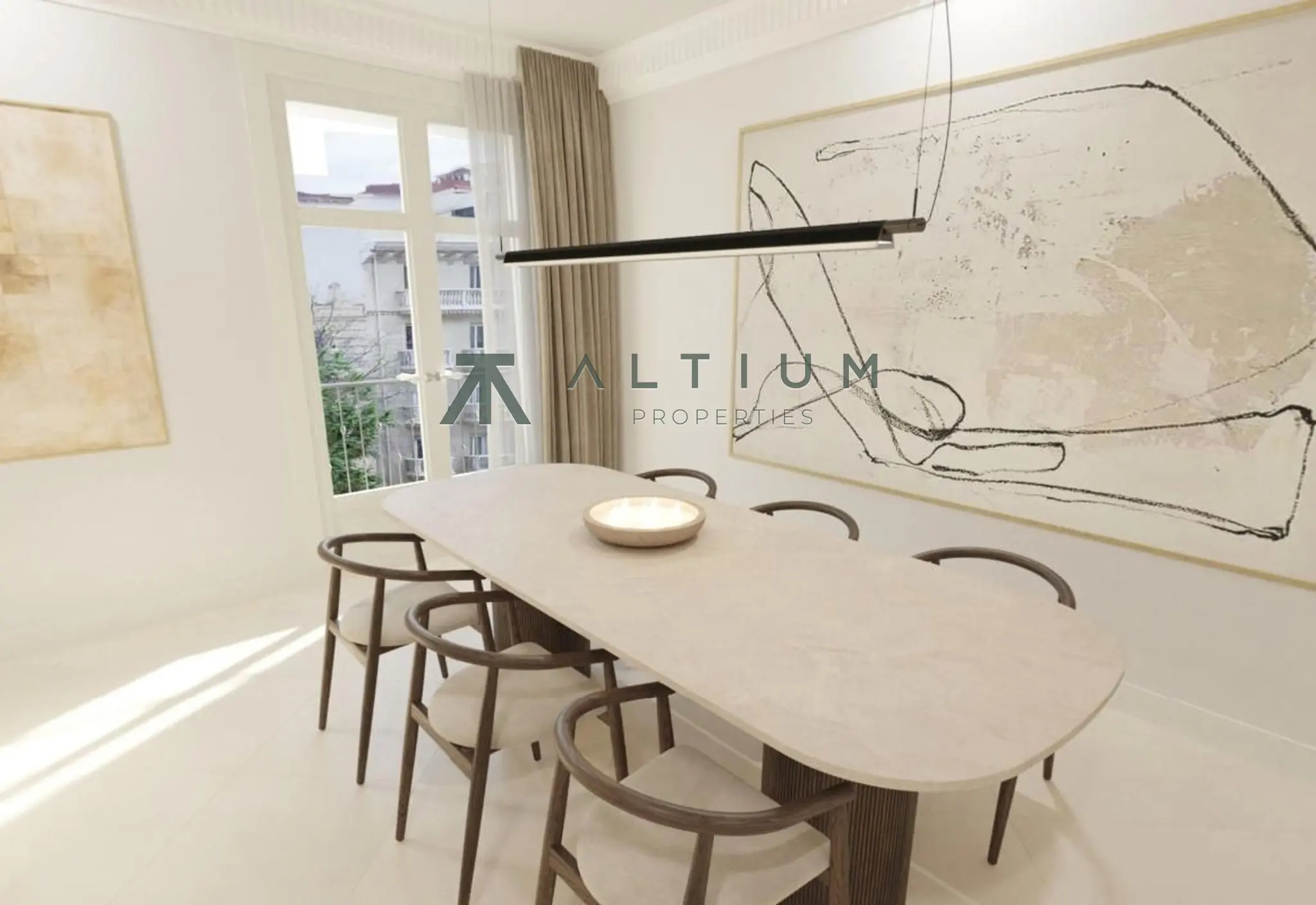 301 m² abiertos a seis balcones en Chamberí