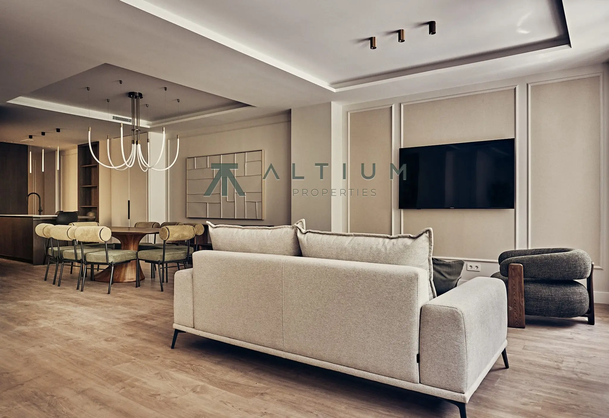 216 m², luz suroeste y cuatro dormitorios en Goya